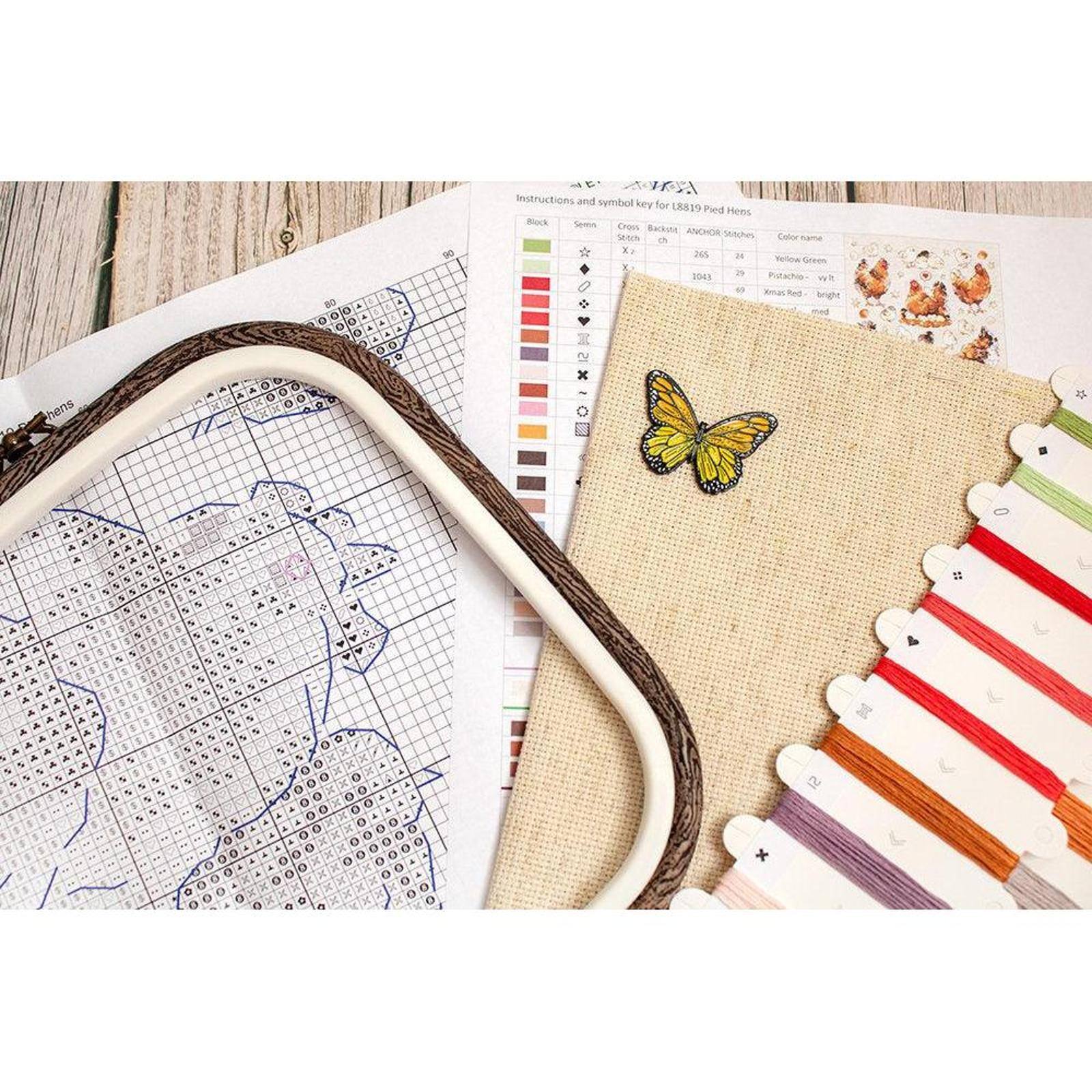 LetiStitch Pied Hens Counted Cross Stitch Kit