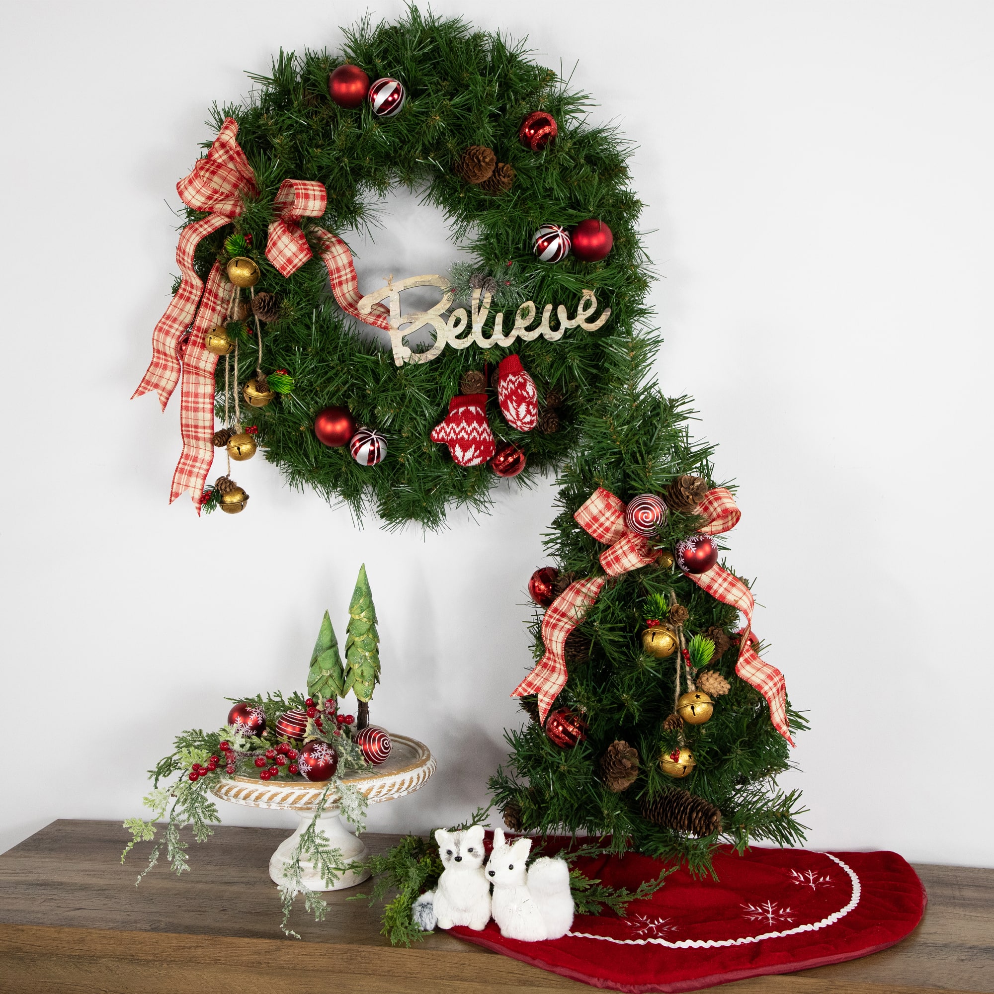 24&#x22; Dakota Red Pine Artificial Wreath with Pinecones