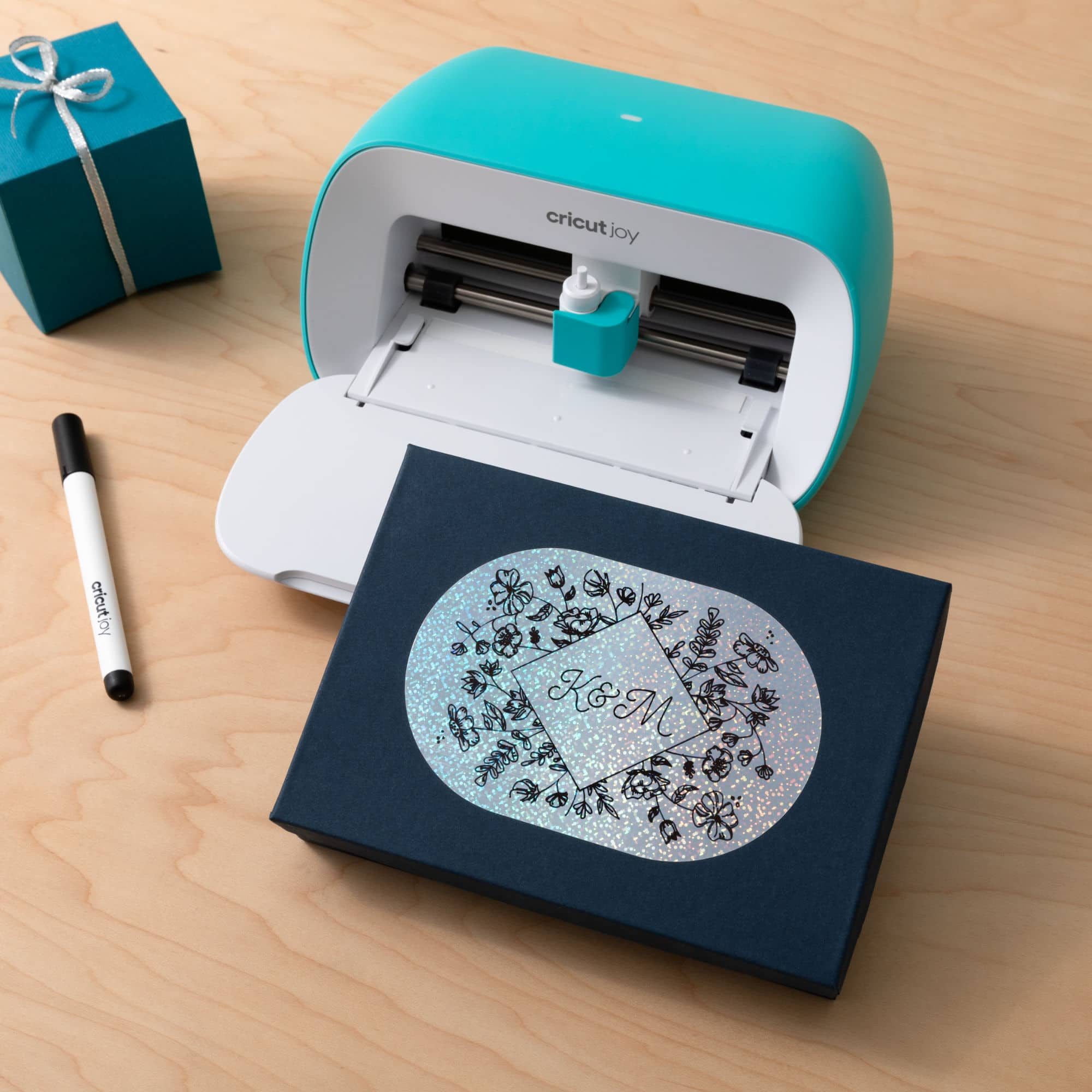 Cricut Joy&#x2122; Smart Label&#x2122; 5.5&#x22; Permanent Writable Vinyl