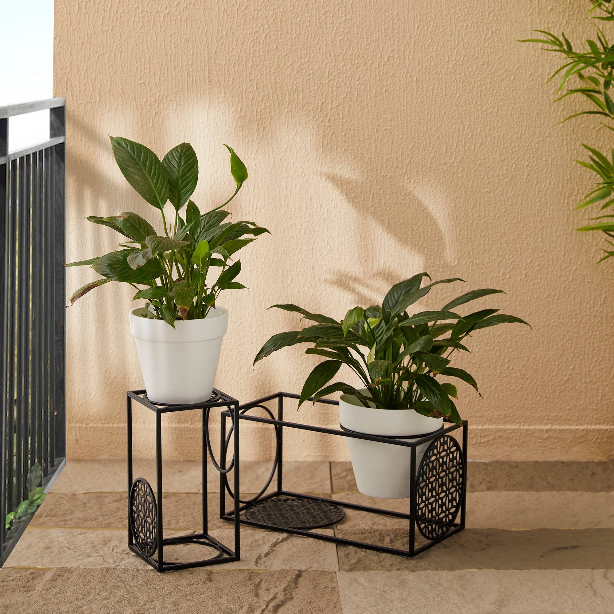 Glitzhome&#xAE; Black Metal Wire Rectangular Nesting Planter Stand Set