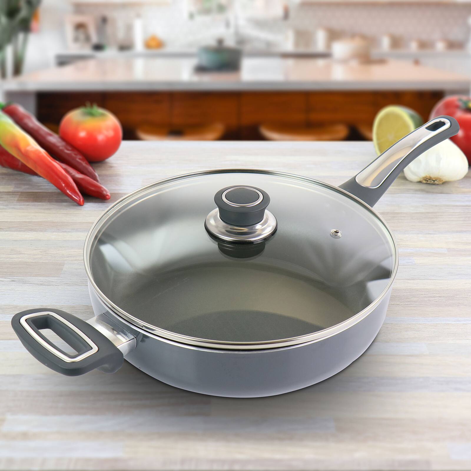 Oster 3.5qt. Aluminum Saut&#xE9; Pan with Lid