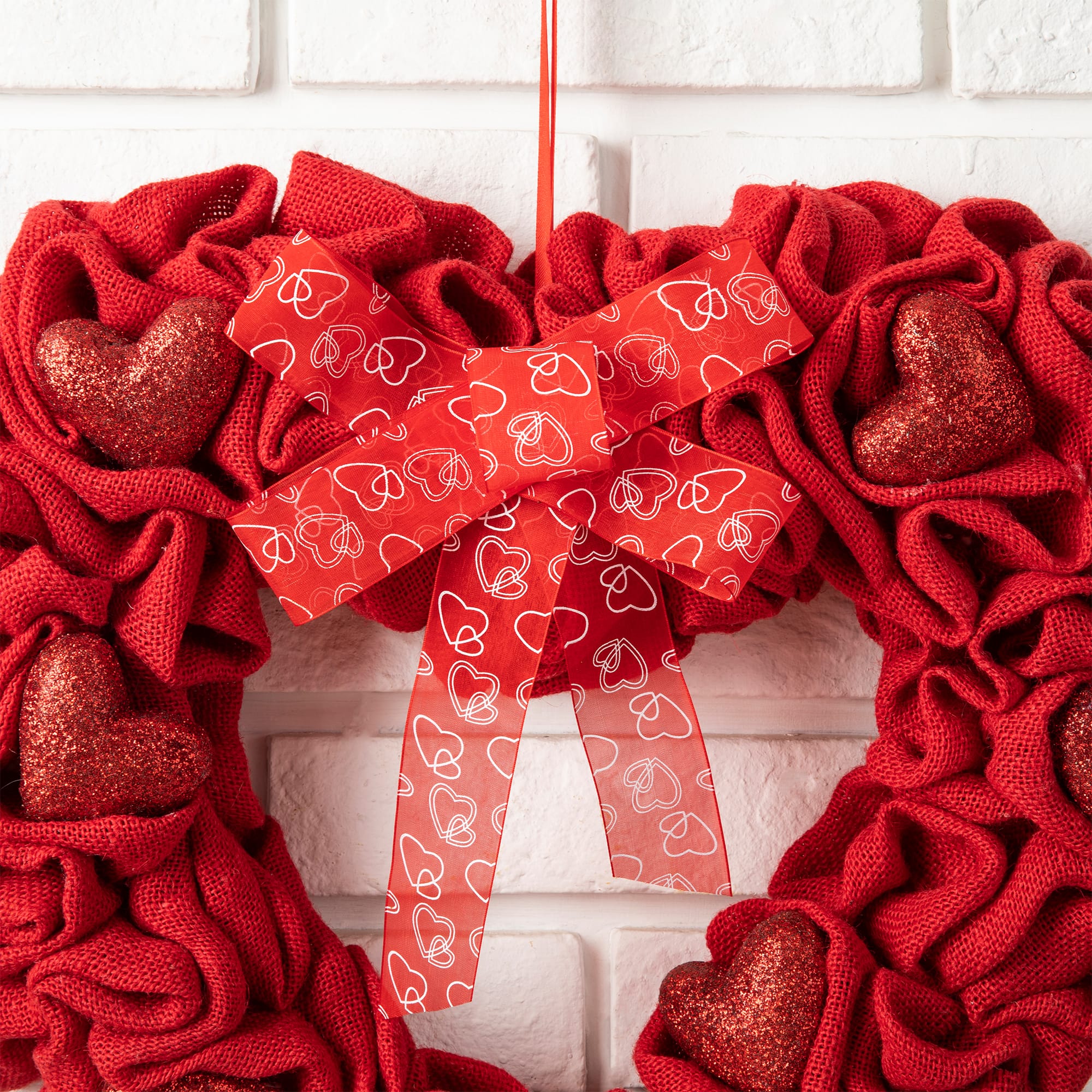 Glitzhome&#xAE; 19.25&#x22; Fabric Valentine&#x27;s Heart Wreath