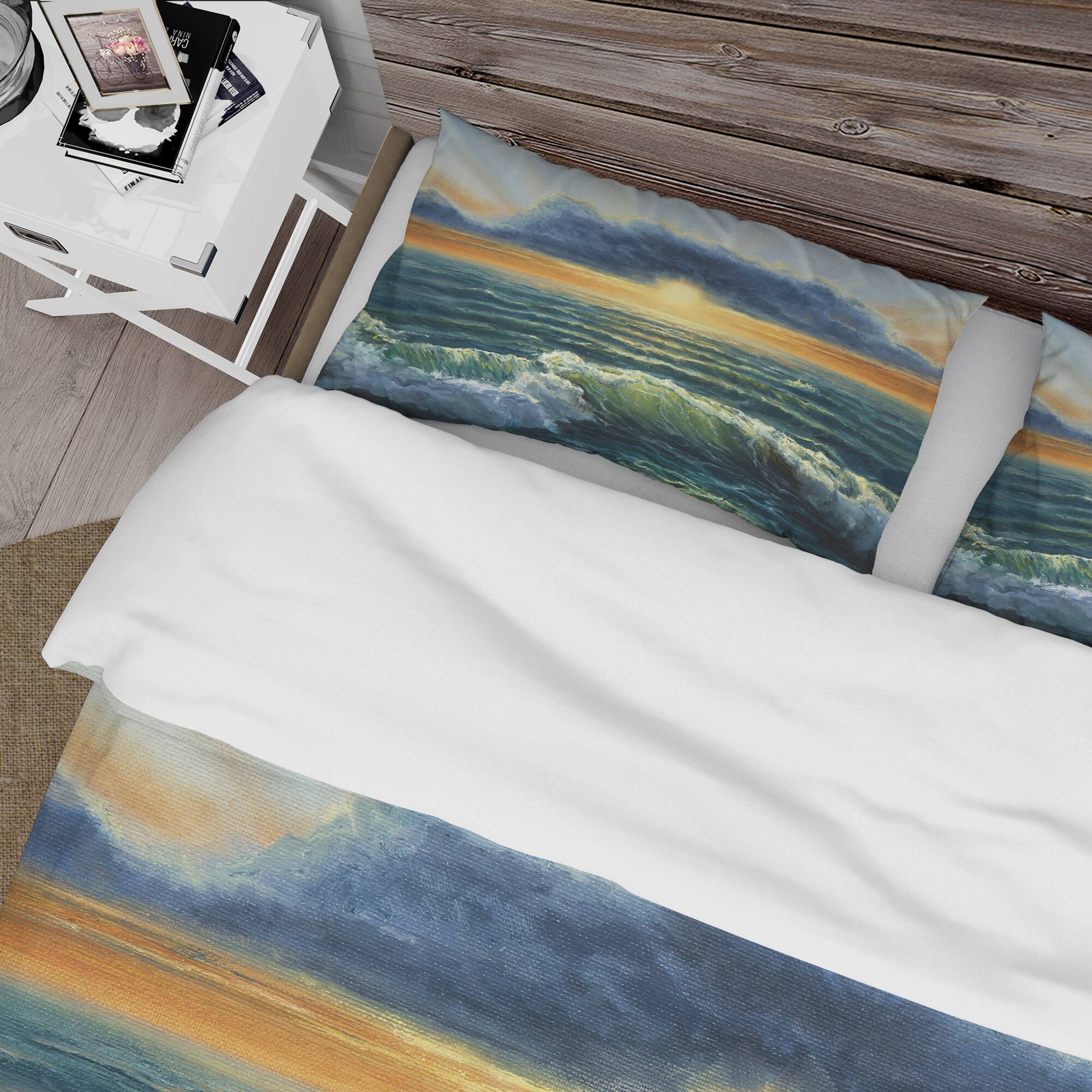 Designart &#x27;Sunset Over Cloudy ocean&#x27; Sea &#x26; Shore Bedding Set - Duvet Cover &#x26; Shams