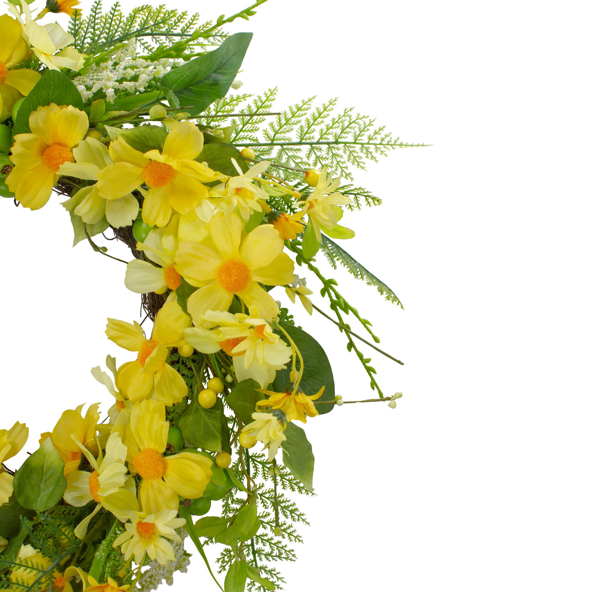 23&#x22; Yellow &#x26; Green Daisy &#x26; Berry Floral Spring Wreath