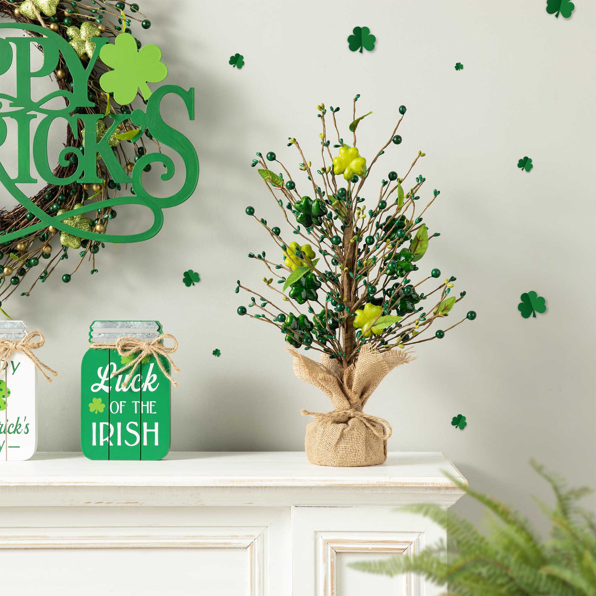 Glitzhome&#xAE; 18&#x22; St Patrick&#x27;s Shamrock and Berry Table Tree