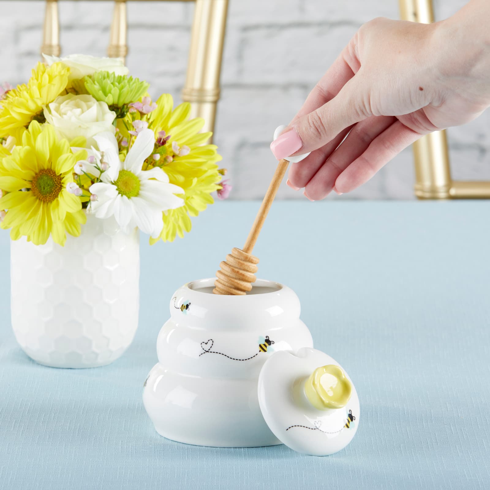 Kate Aspen&#xAE; Sweet As Can Bee Ceramic Honey Pot