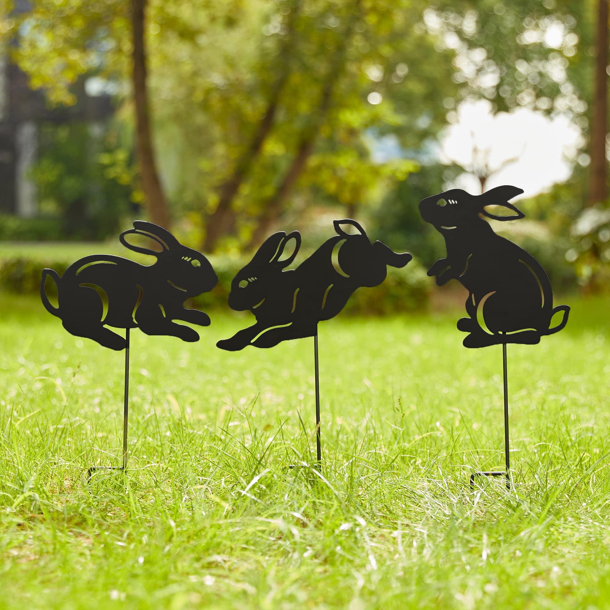 Glitzhome® 18" Black Metal Rabbit Silhouette Yard Stake Set