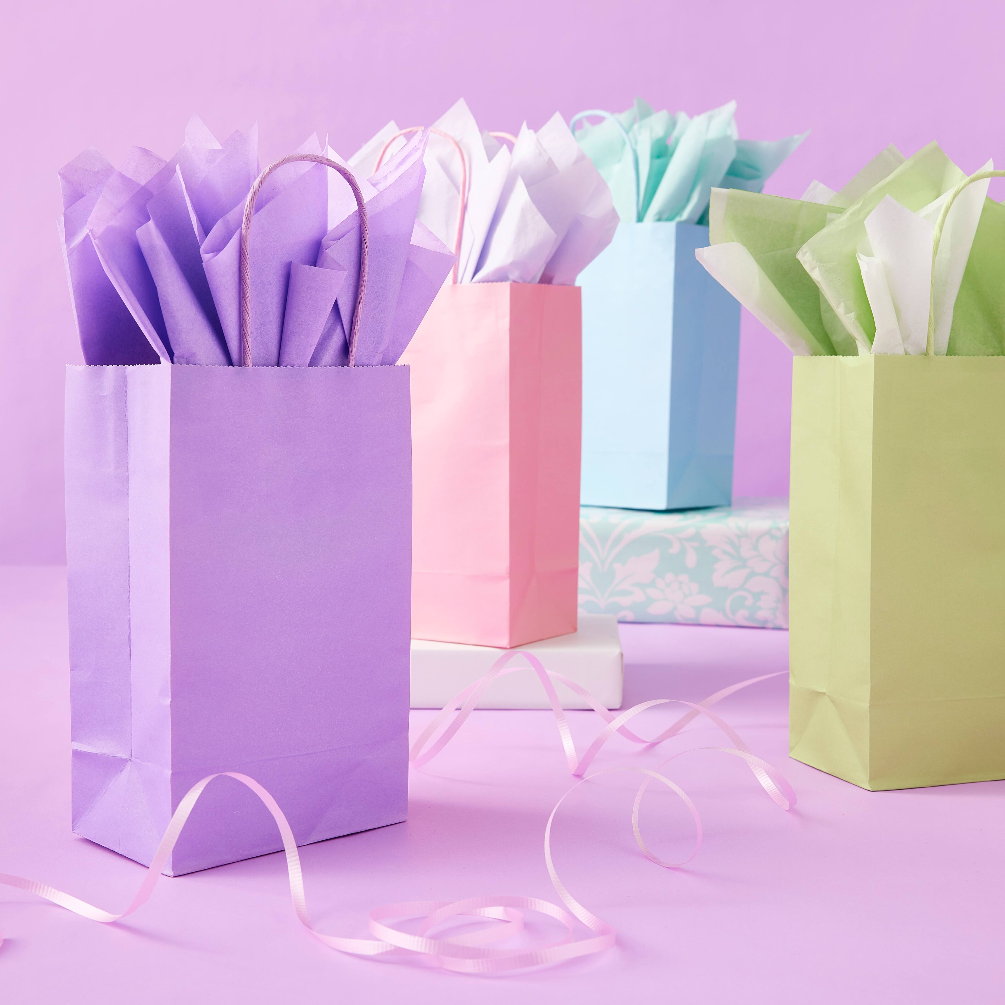 Assortiment de petits sacs-cadeaux pastel de Celebrate It