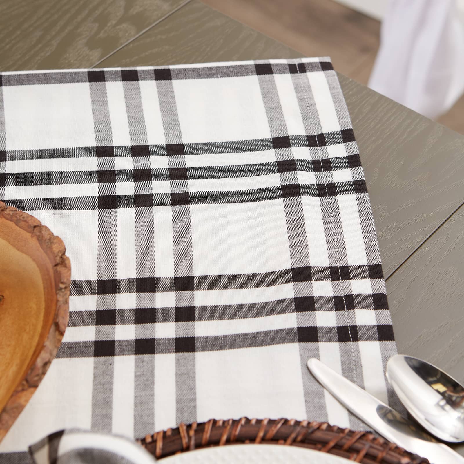Homestead Plaid Table Topper 40" x 40"