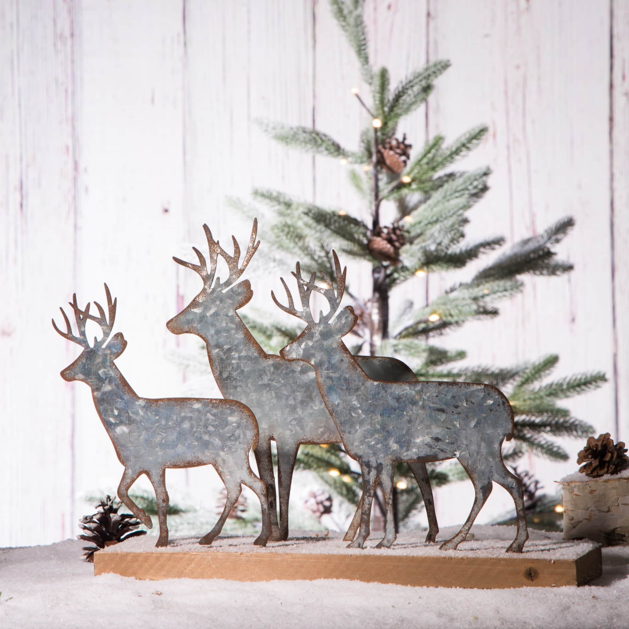 Glitzhome&#xAE; 13&#x22; Galvanized Metal &#x26; Wood Reindeer Tabletop D&#xE9;cor