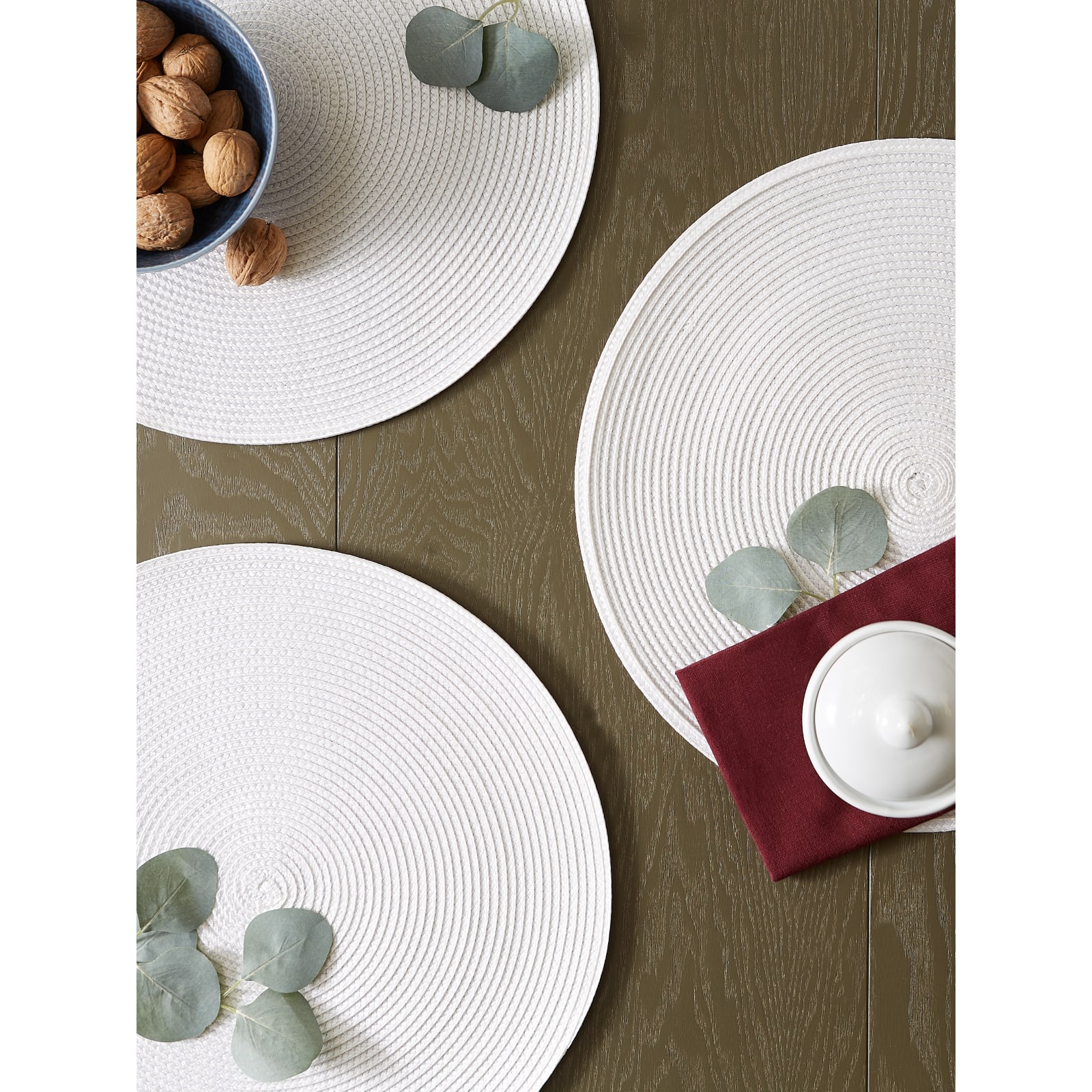 DII&#xAE; Round Plastic Woven Placemats, 6ct.