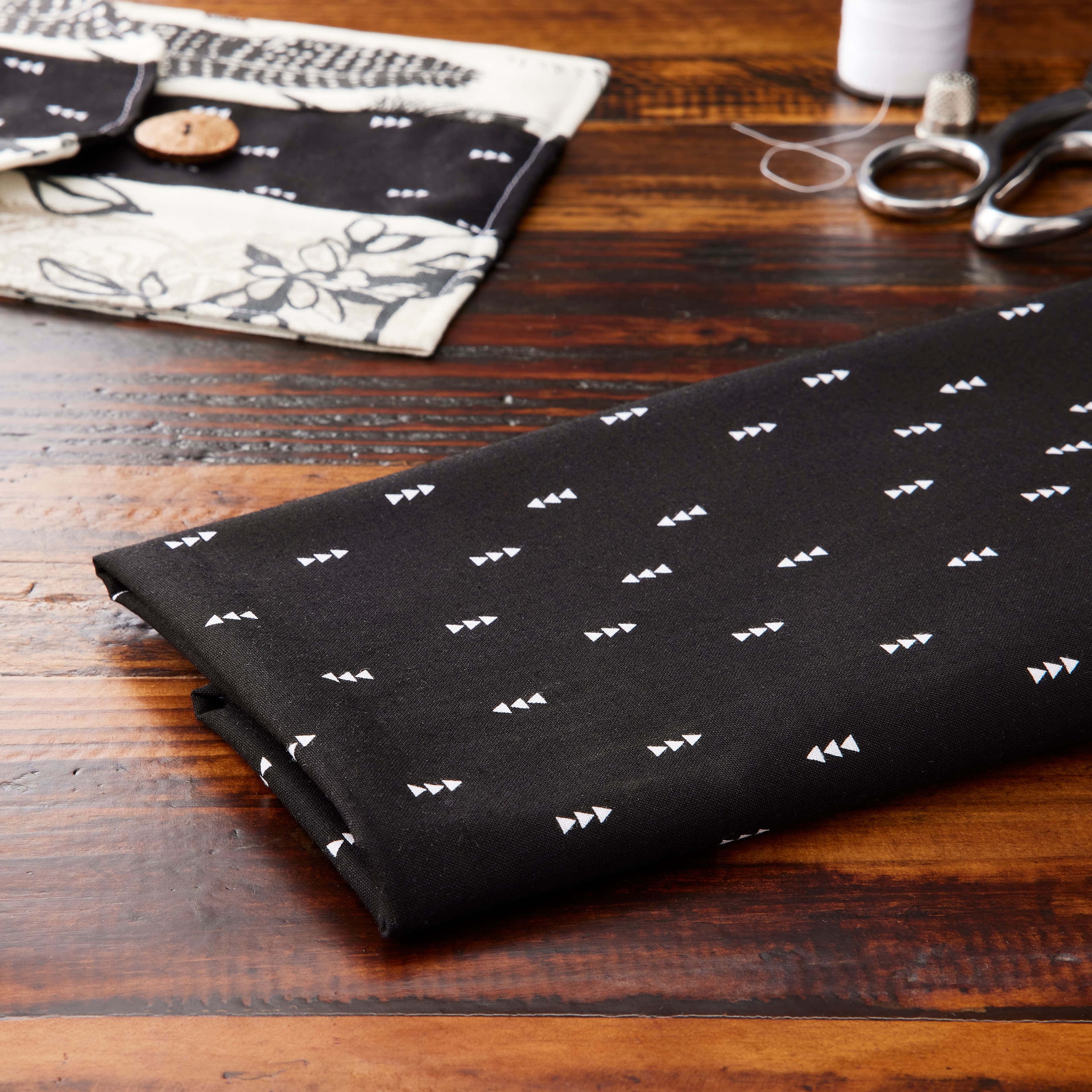 Eugene Textiles Black Triangulated Cotton Fabric
