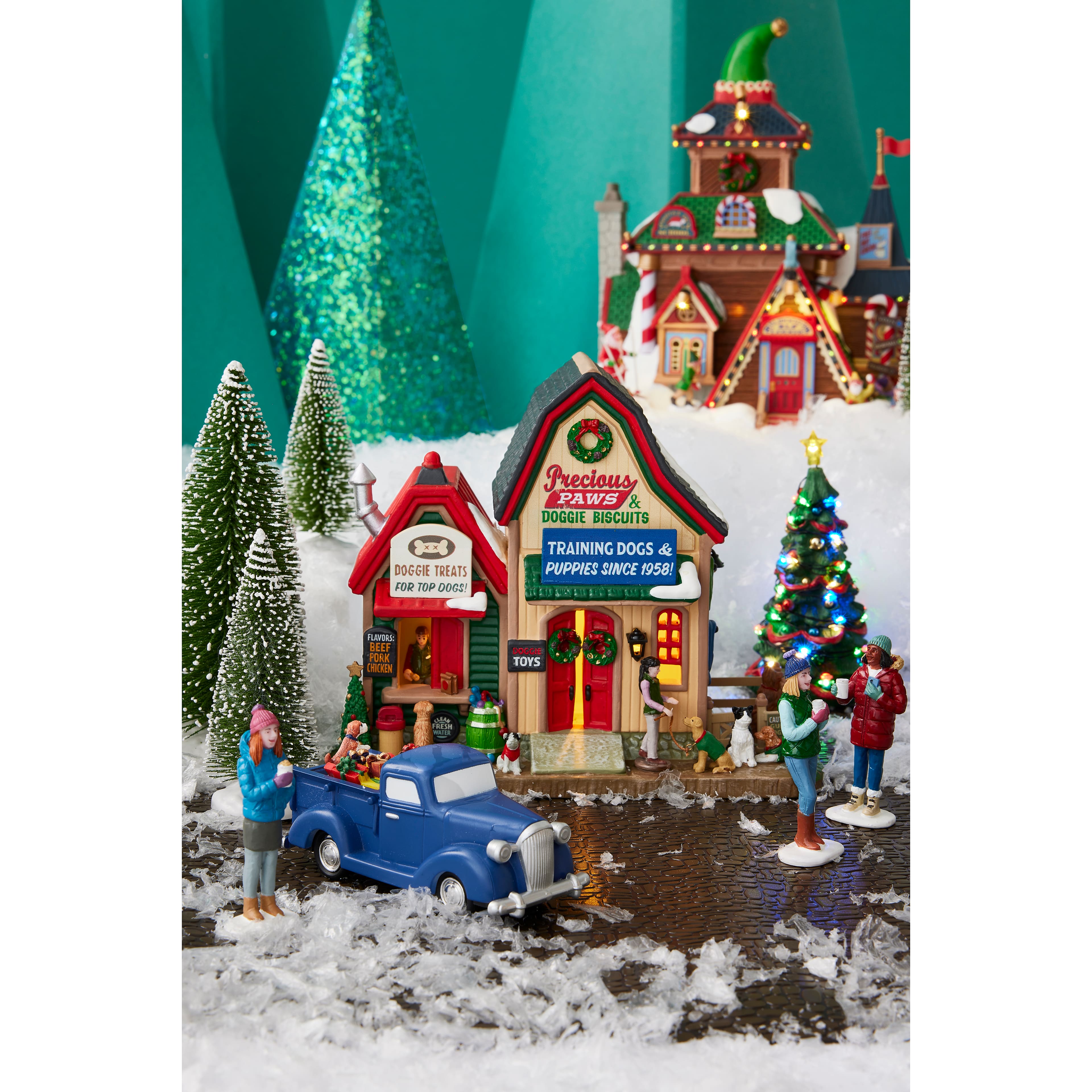 Lemax&#xAE; Santa&#x27;s Wonderland&#xAE; Elwood&#x27;s Elf Lodge