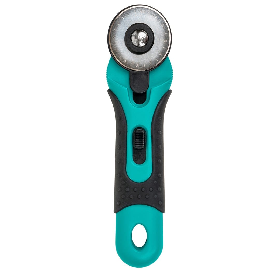 SINGER&#xAE; ProSeries&#x2122; 45mm Ergo Rotary Cutter with Extra Blade