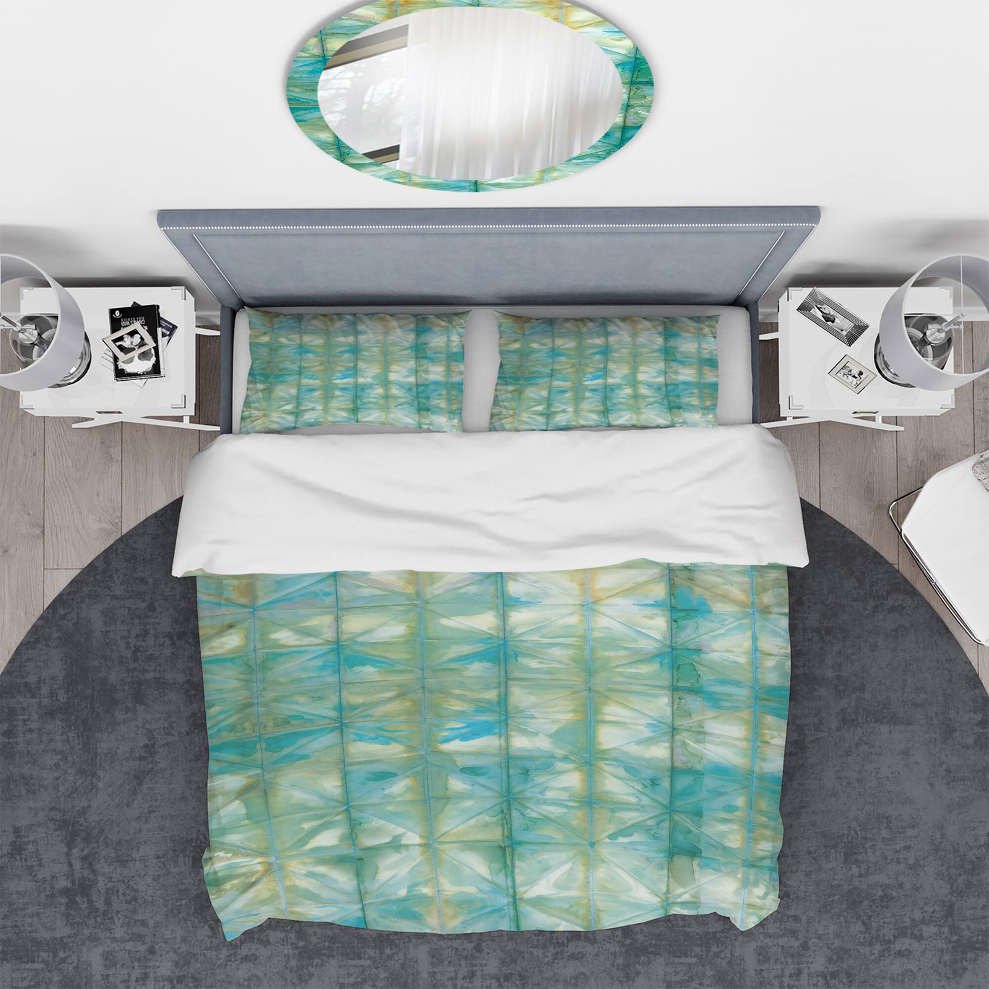 Designart 'Blue diamonds minimal geometric I' Geometric Bedding Set - Duvet Cover & Shams