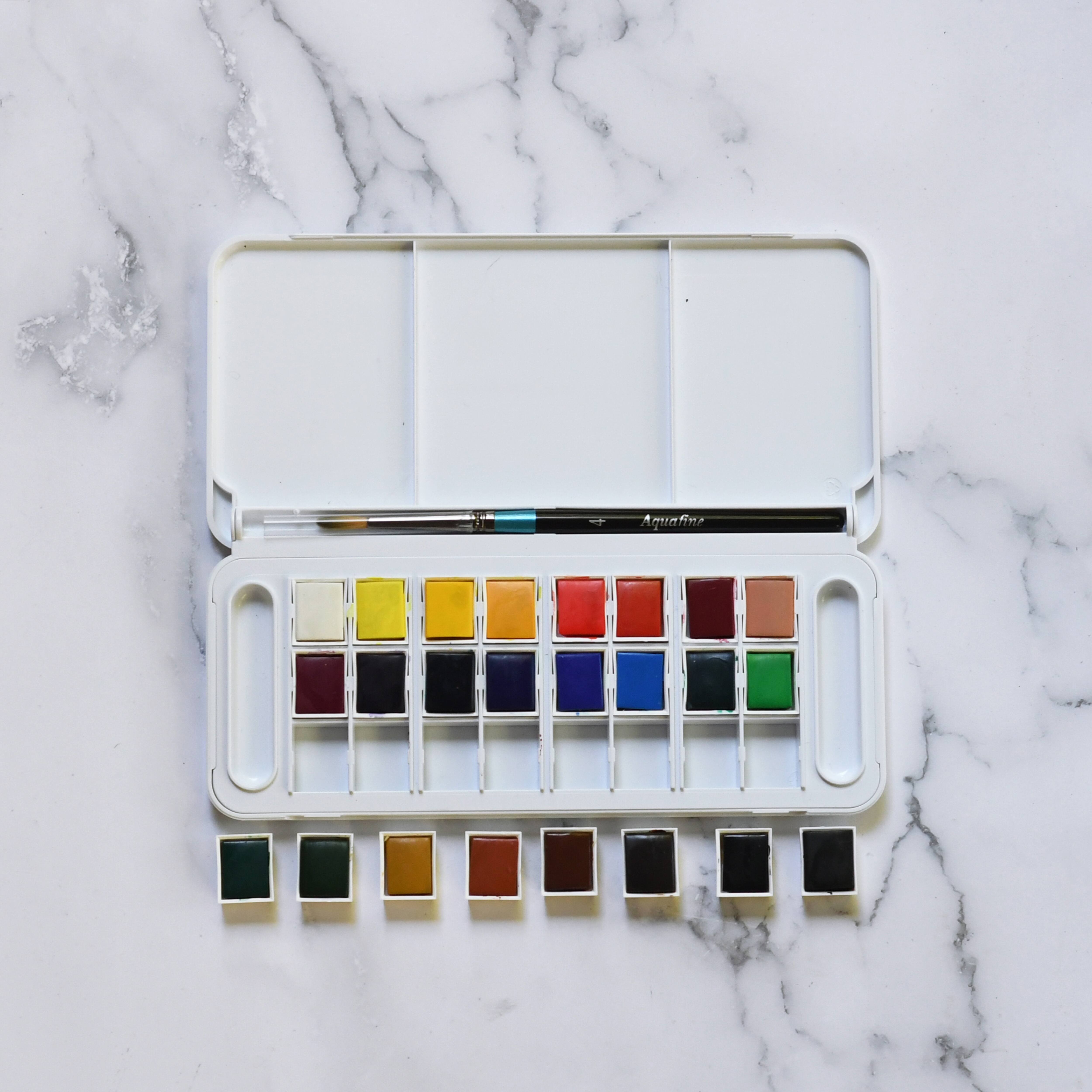 Daler-Rowney&#xAE; Aquafine 24-Color Half-Pan Watercolor Travel Set with Brush