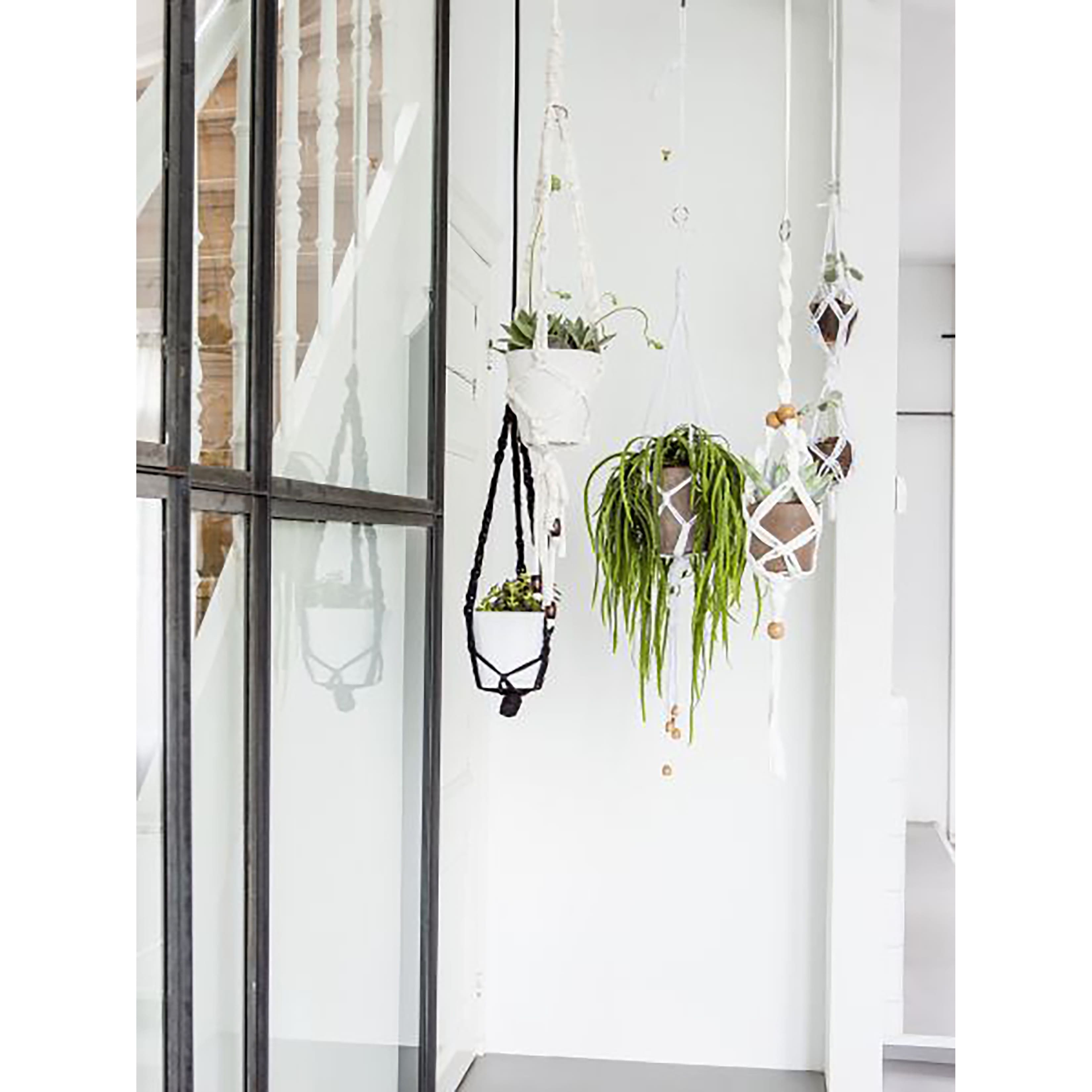 Hoooked Zpagetti Yarn Macrame Hanging Basket Kit