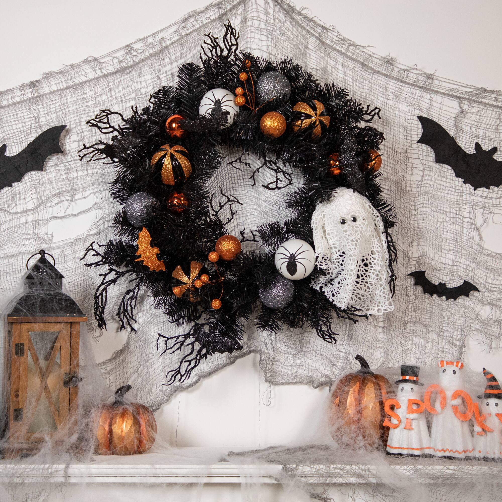 24'' Unlit Orange Ornaments and Ghost Halloween Pine Wreath