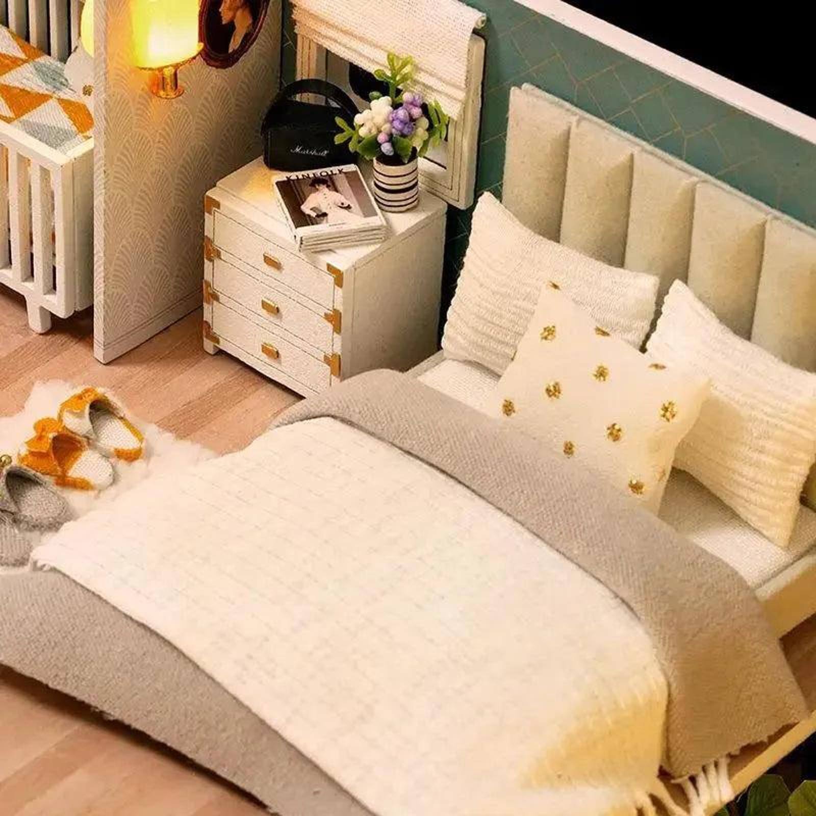 Wizardi Miniature Roombox: House by the Sea Dollhouse Kit