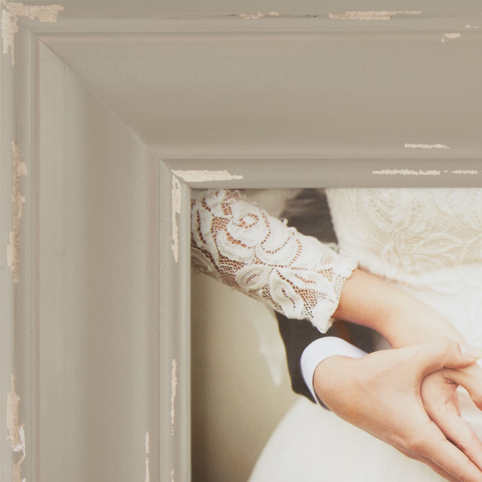 DII® Antique Stone Distressed 5" x 7" Farmhouse Picture Frame