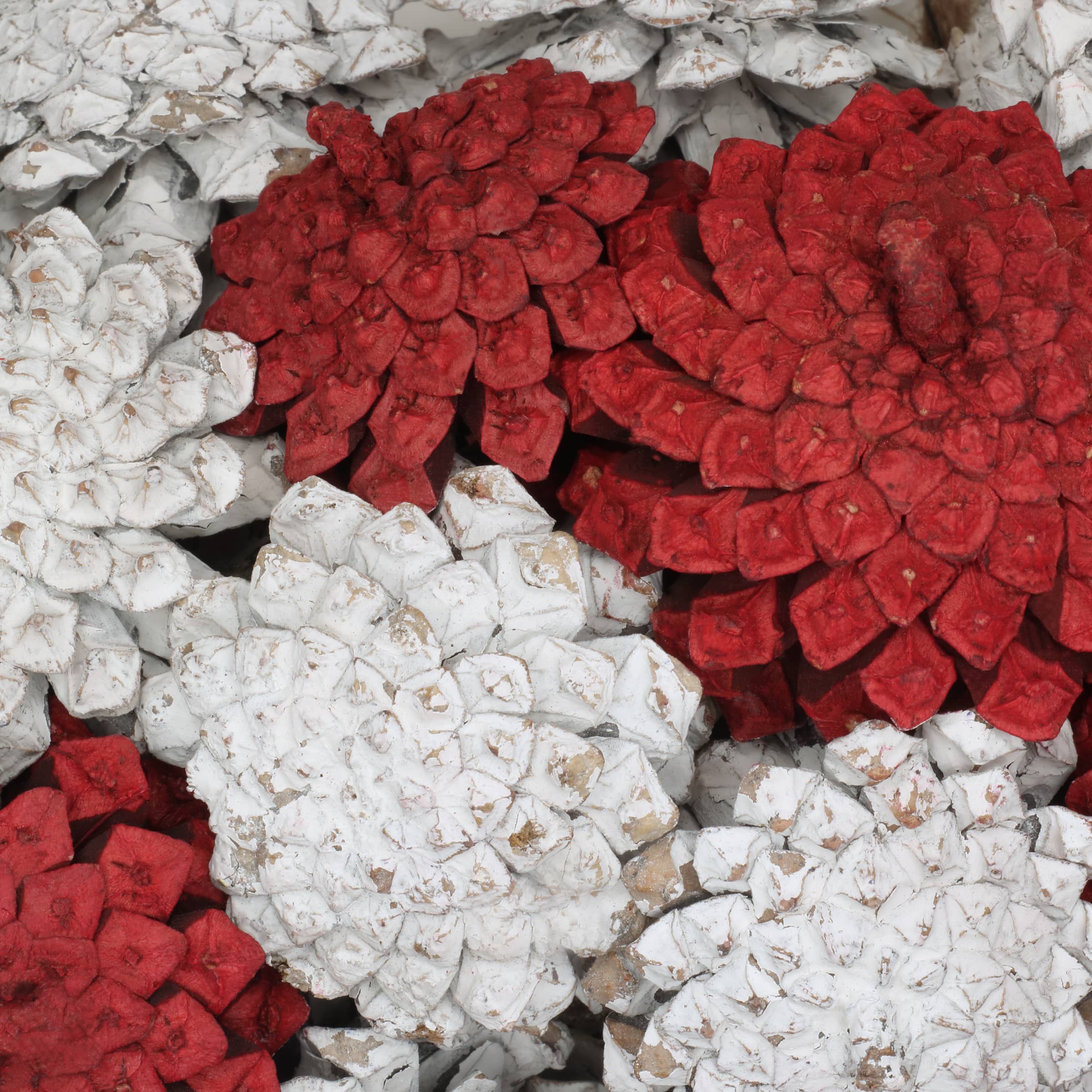 18" Patriotic Pinecones Wreath