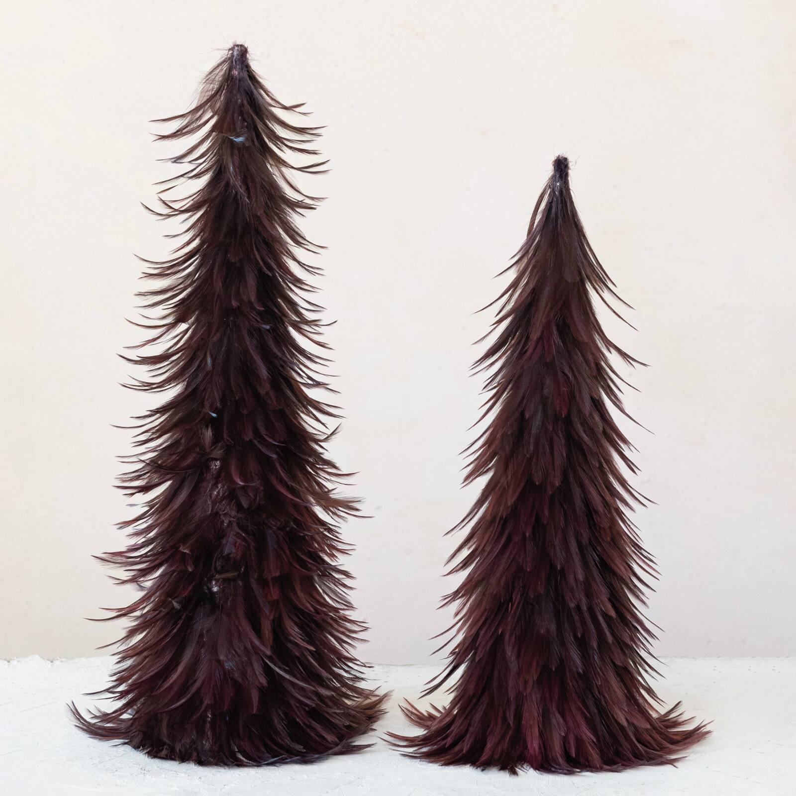 Hello Honey&#xAE; Burgundy Feather Tree D&#xE9;cor Set