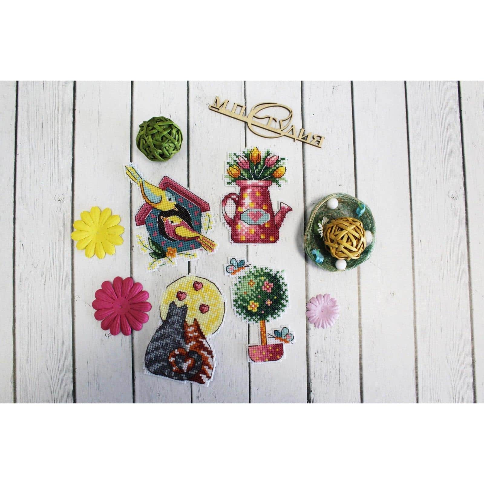 MP Studia Spring Magnets Plastic Canvas Counted Cross Stitch Kit