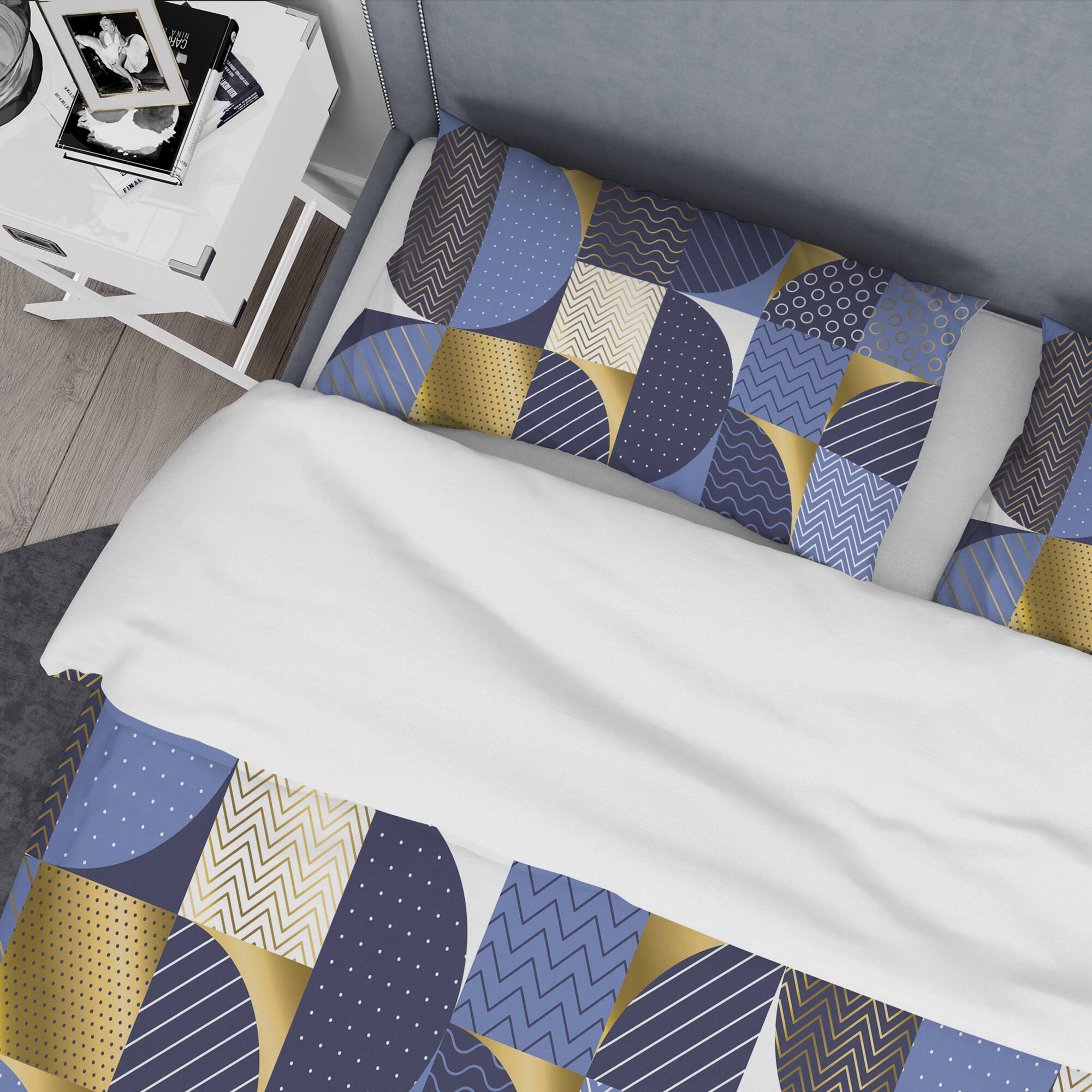 Designart 'Retro Luxury Waves In Gold And Blue IV' Mid-Century Duvet Cover Set