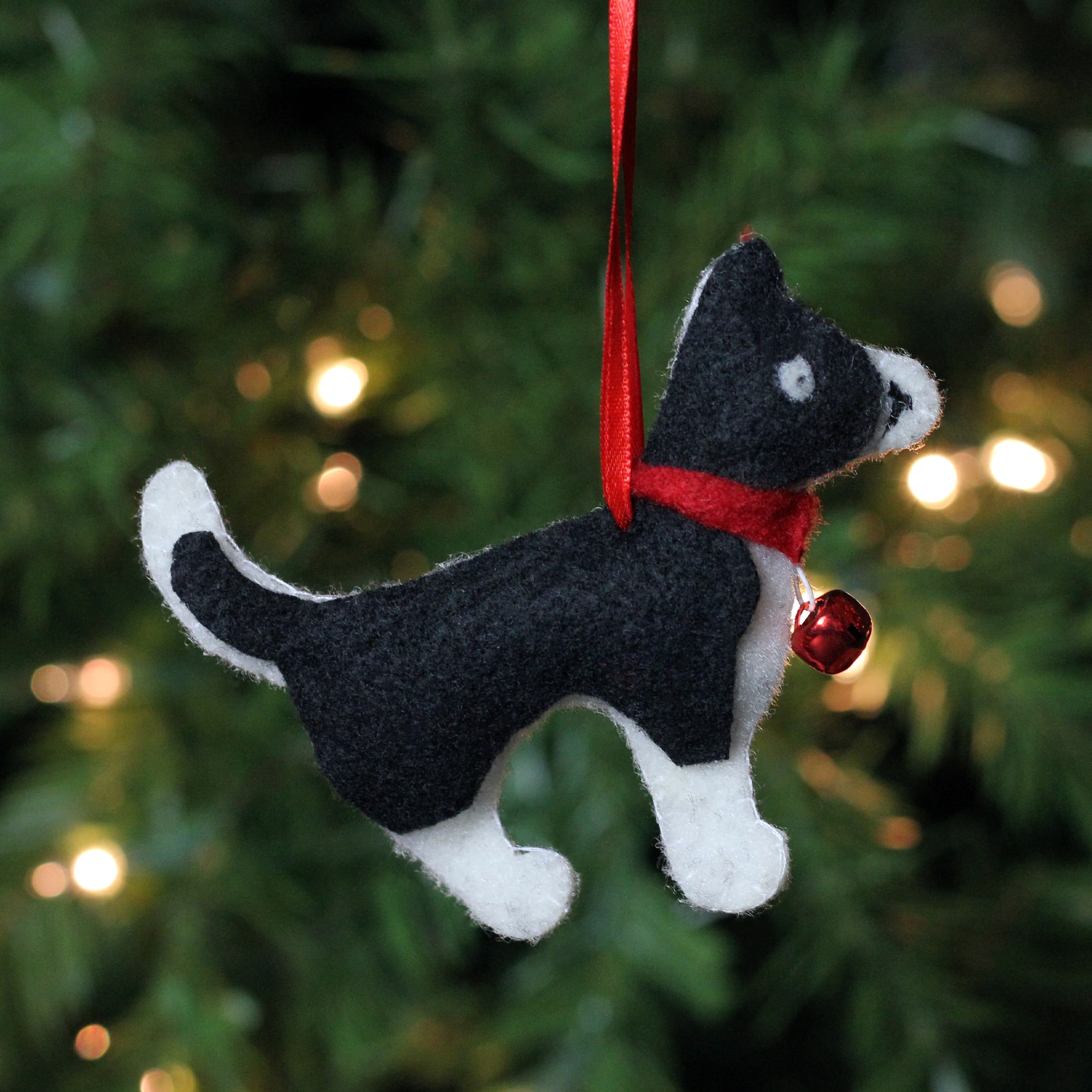 4.5&#x22; Black &#x26; White Cat with Bell Ornament