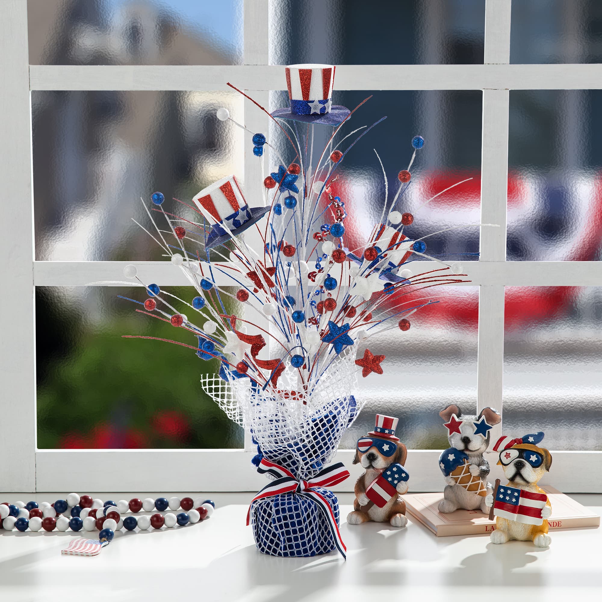 Glitzhome® 20" Patriotic Americana Top Hat Table Tree
