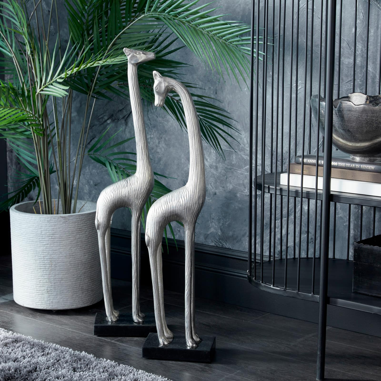 Silver Aluminum Contemporary Giraffe Sculpture Set