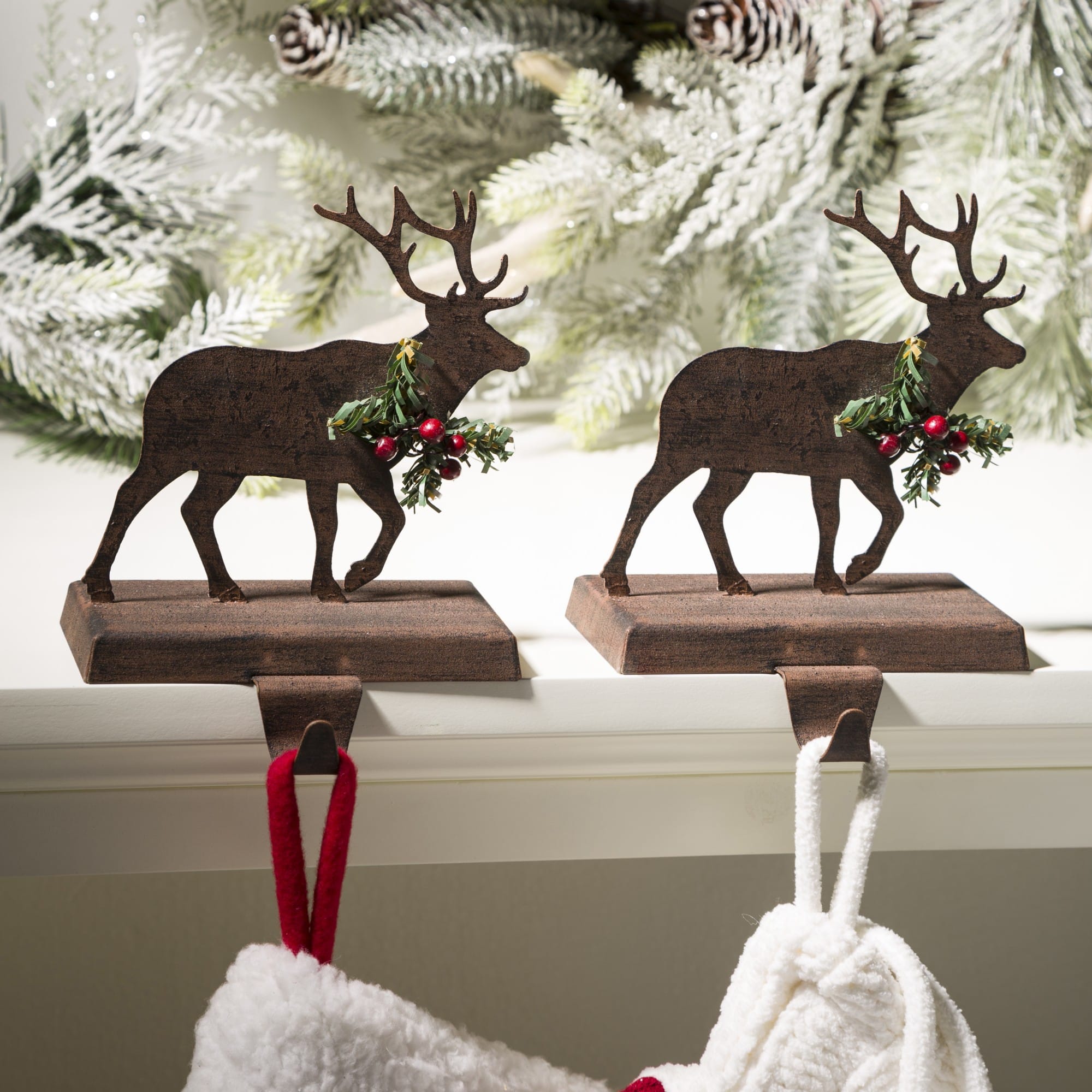 Glitzhome 7" Wooden & Metal Reindeer Stocking Holder