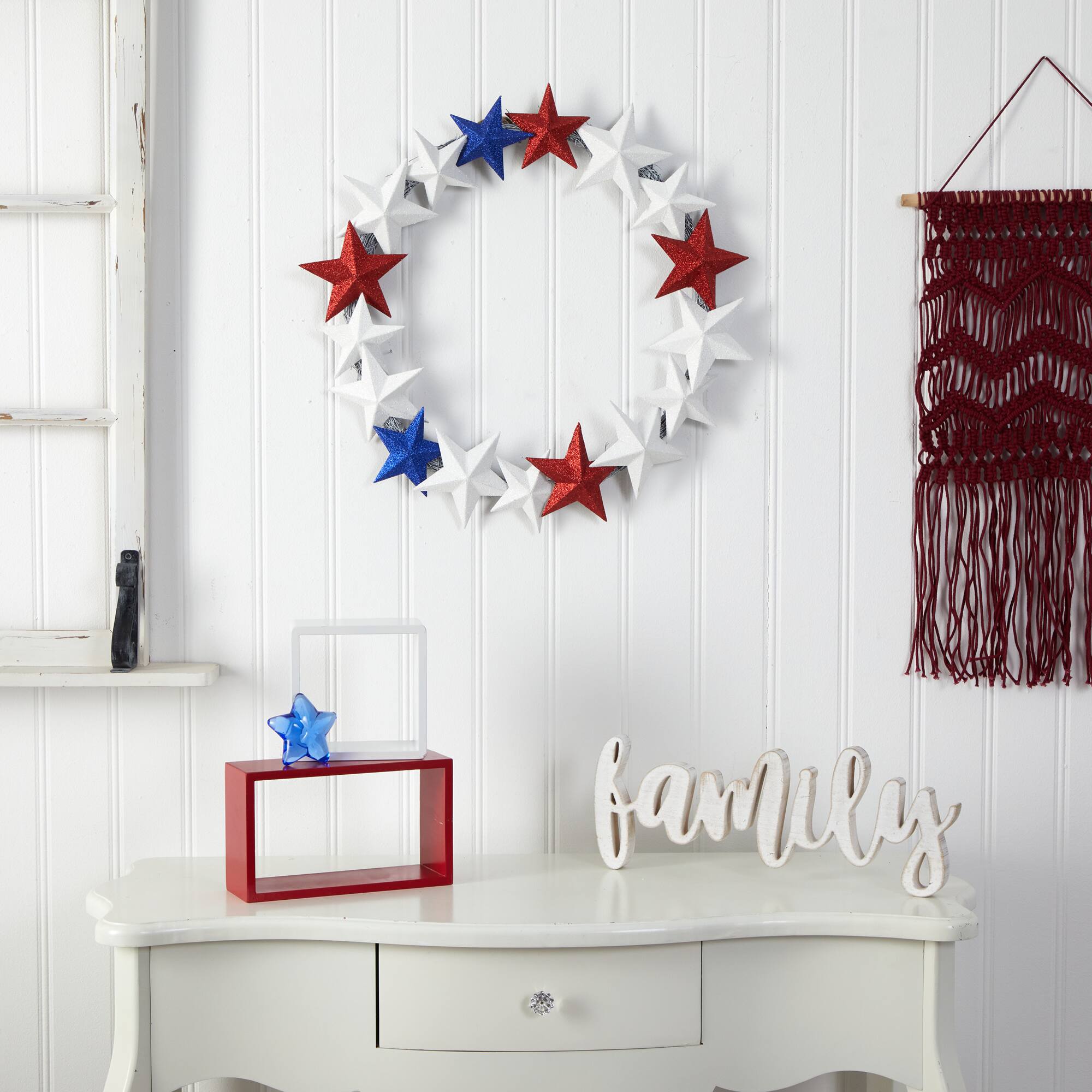 21" Americana Wreath with Stars