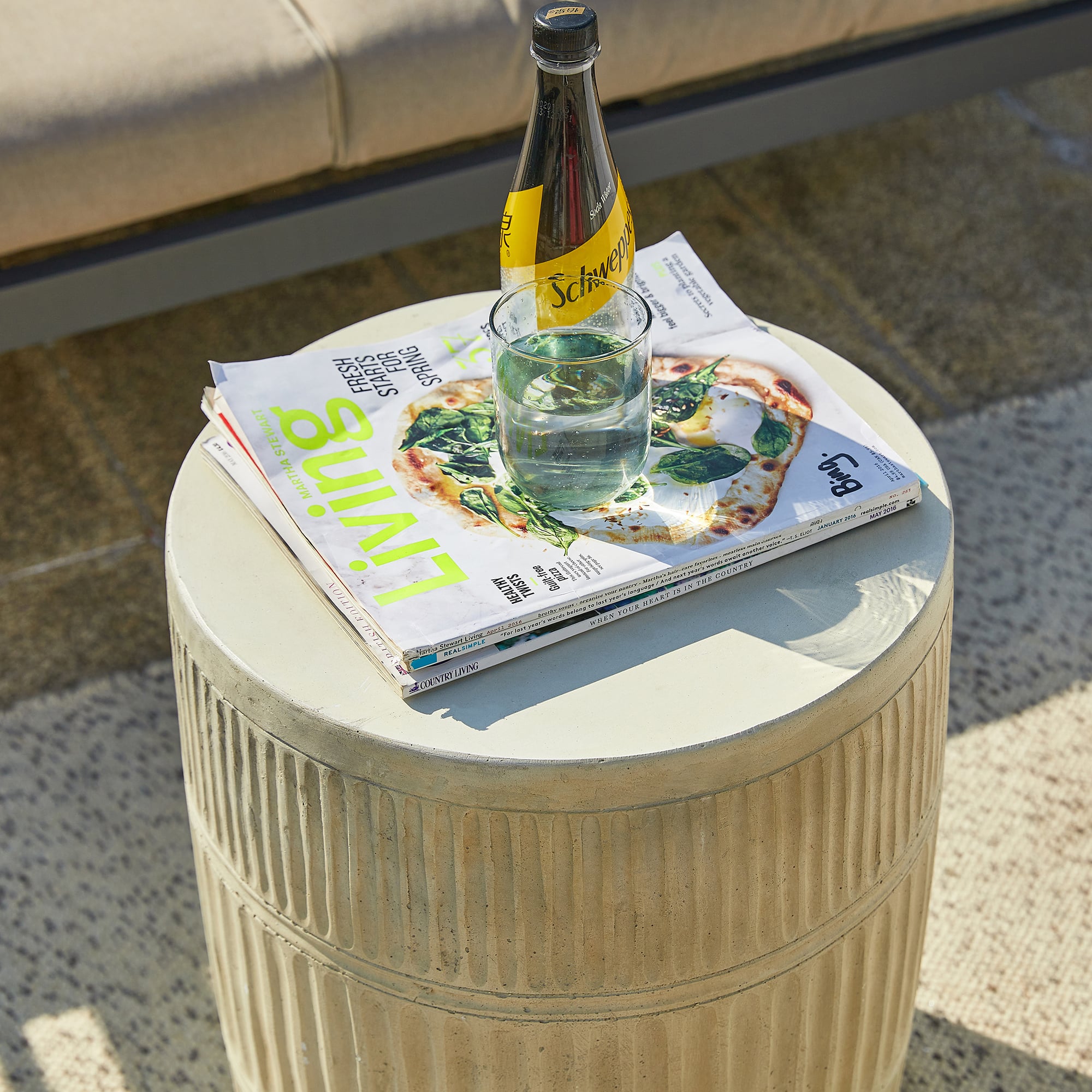 Glitzhome® 18.5" Multi-Functional Textured Garden Stool