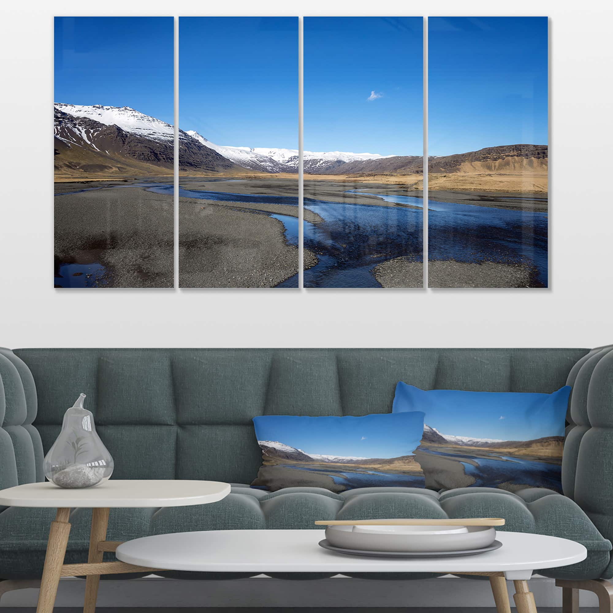 Designart - Mountains and Lakes Iceland