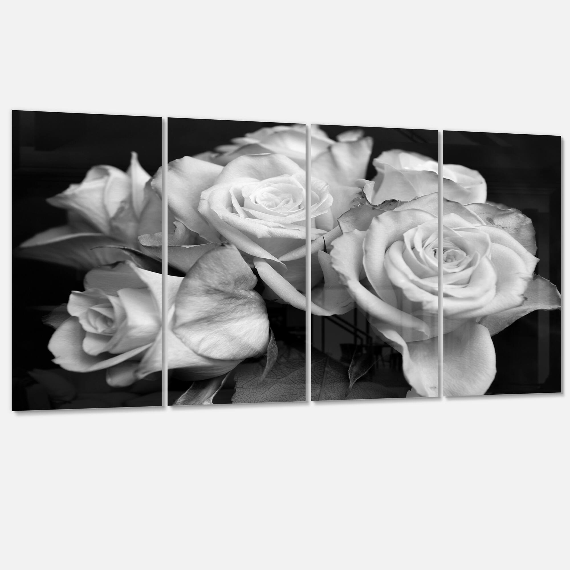 Designart - Bunch of Roses Black and White