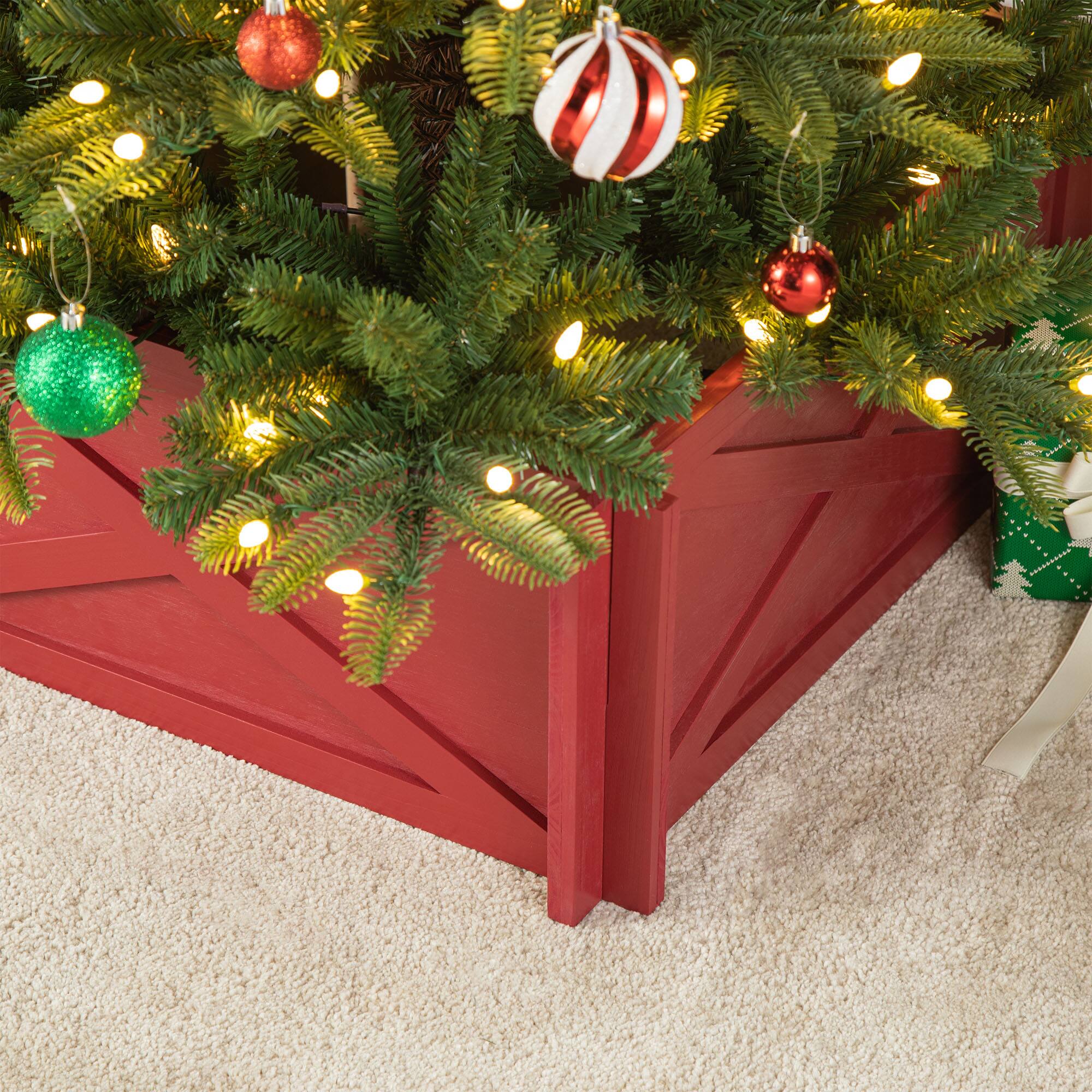 Glitzhome&#xAE; Red Wood Tree Collar