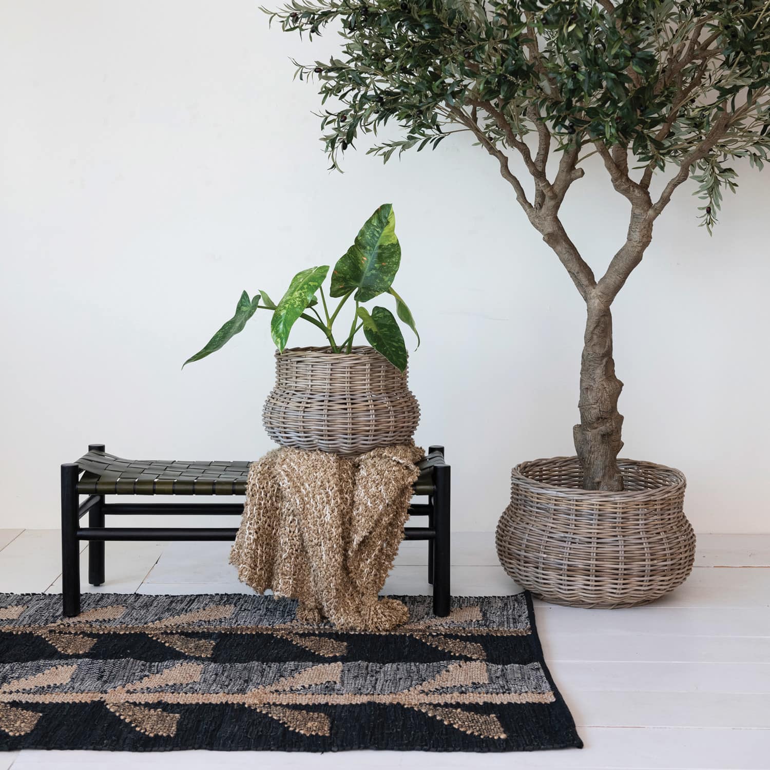 4ft. x 6ft. Black &#x26; Natural Woven Jute, Leather &#x26; Cotton Chindi Rug