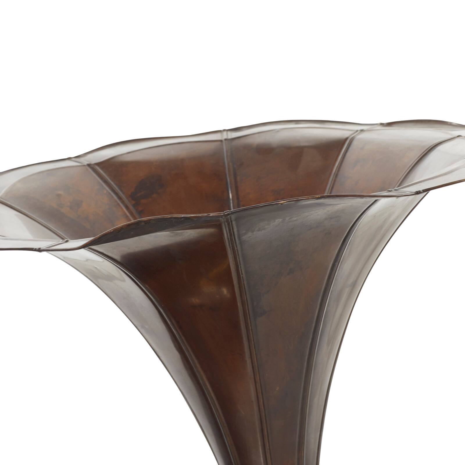 Brown Wood and Metal Vintage Gramophone, 27" x 19" x 17"