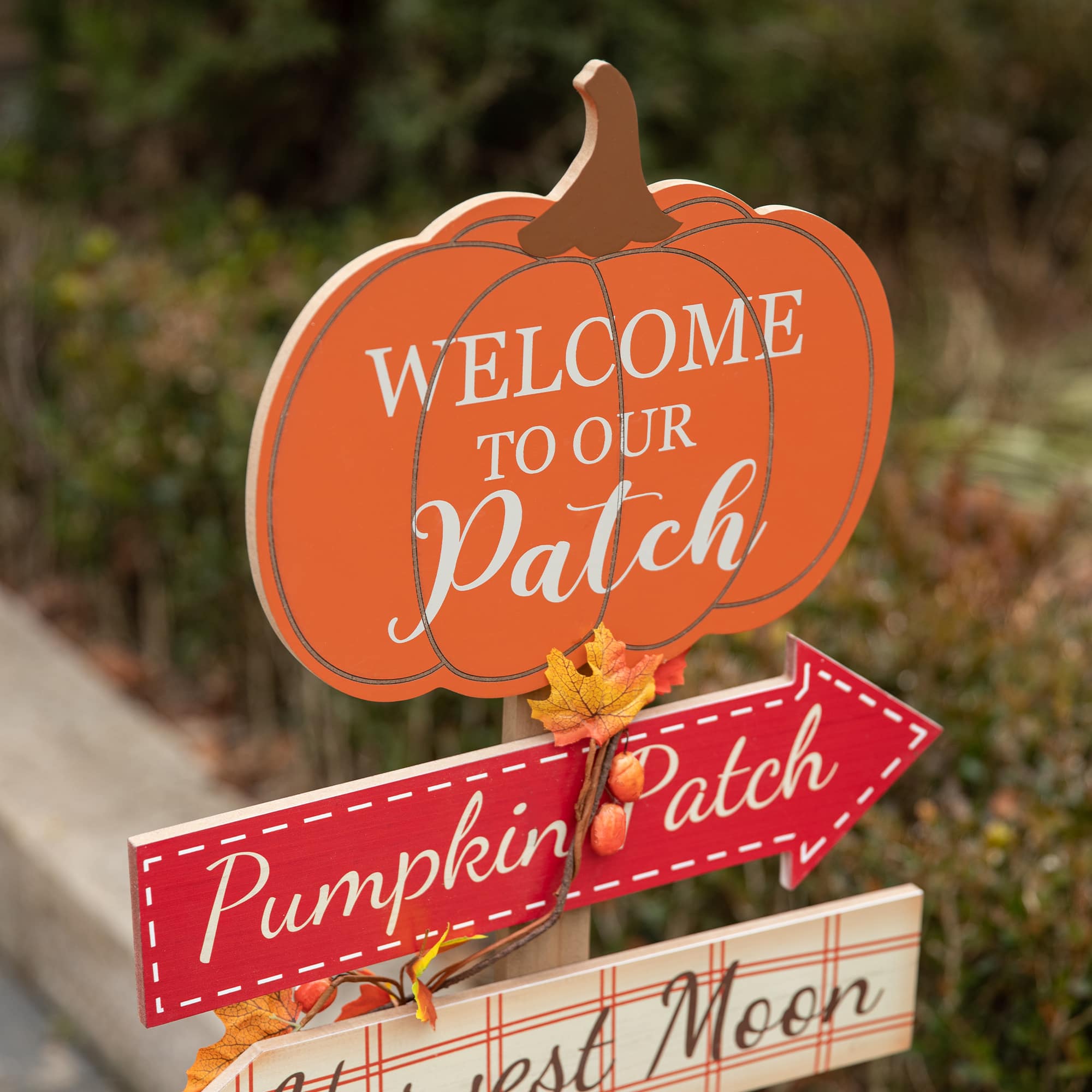 Glitzhome&#xAE; 42.5&#x22; Fall Wooden Pumpkin Patch Porch Sign
