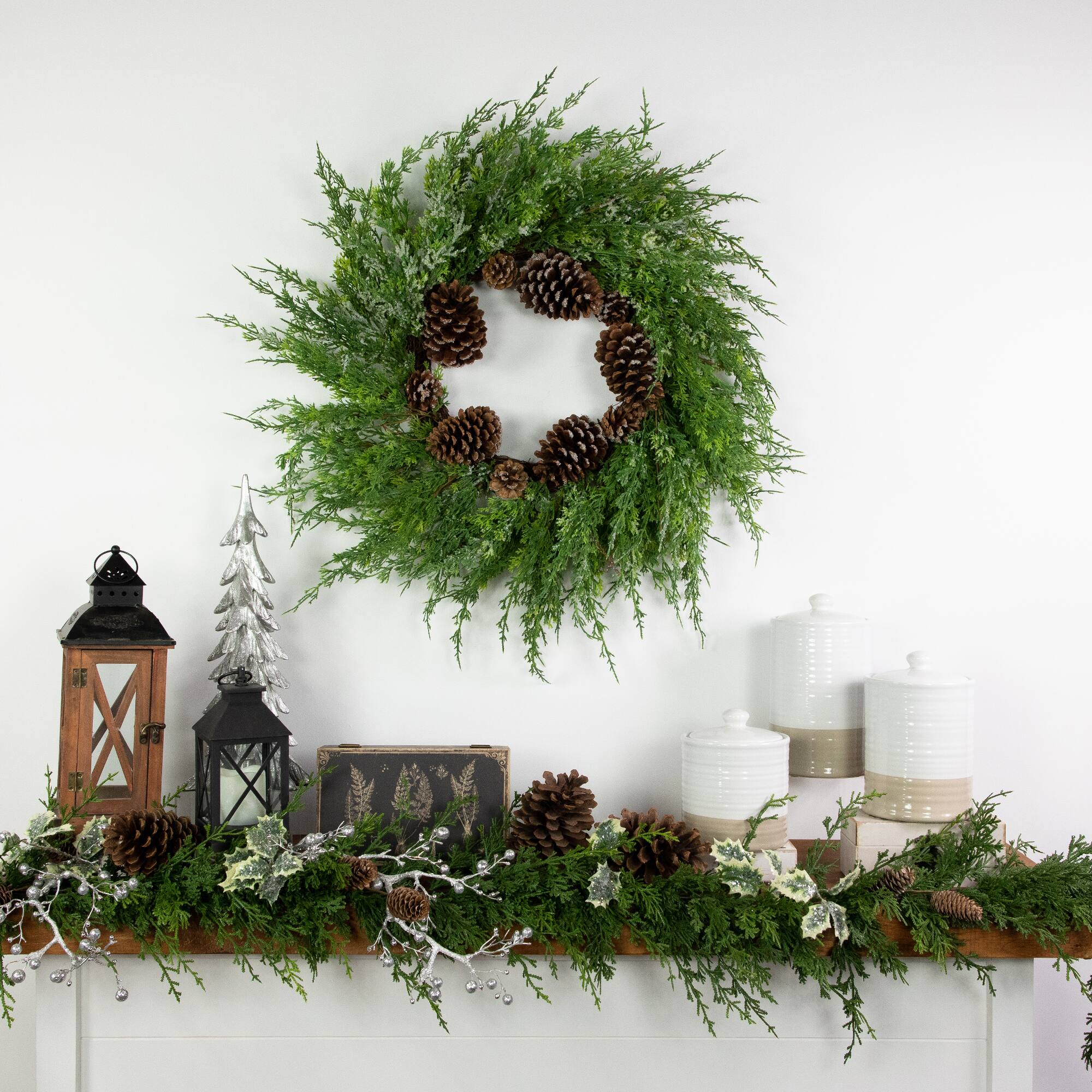 26&#x22; Frosted Cedar &#x26; Pinecone Christmas Wreath