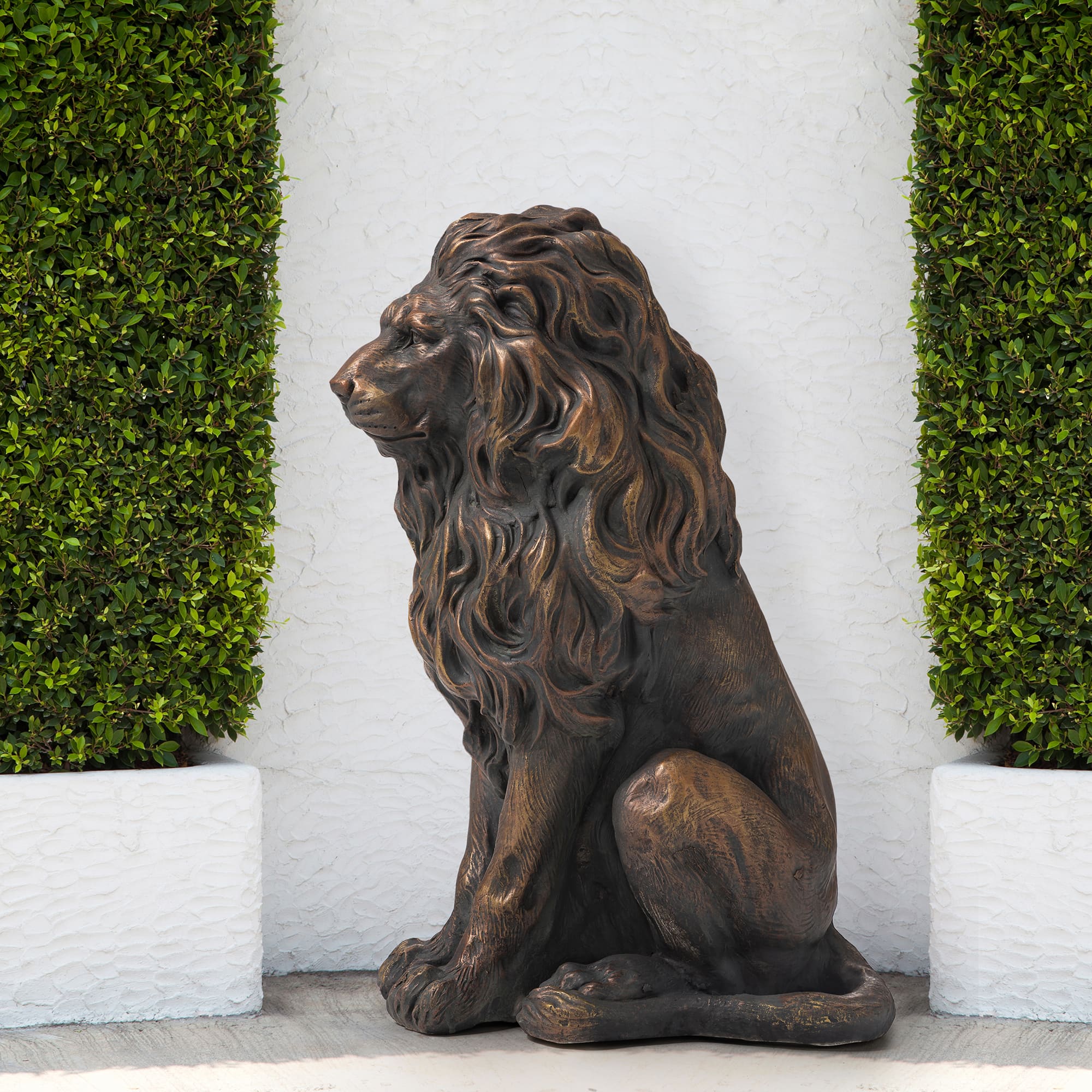 Glitzhome&#xAE; 20.5&#x22; Guardian Sitting Lion Statue Set