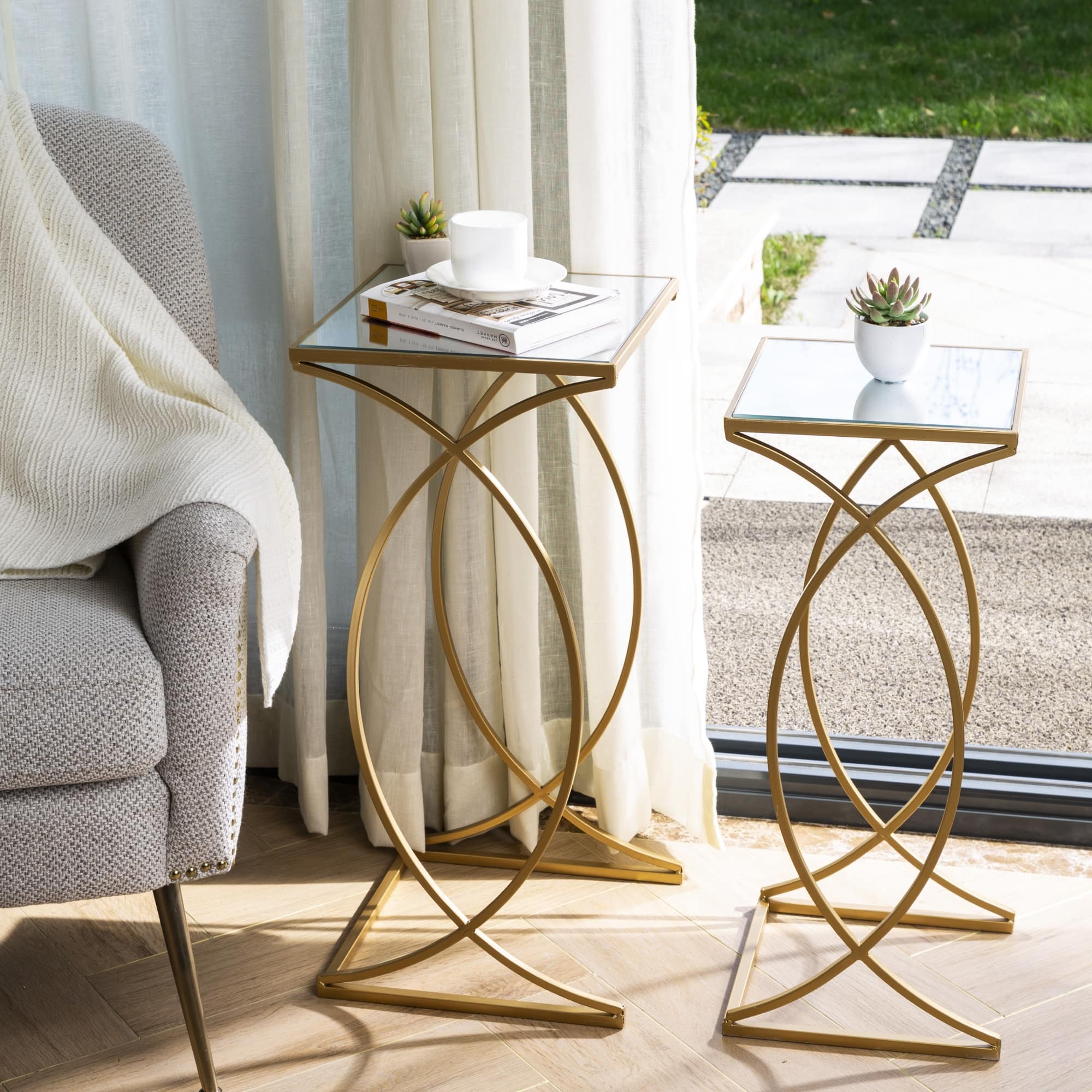 Glitzhome® Metal Tall Accent Table with Glass Top Set
