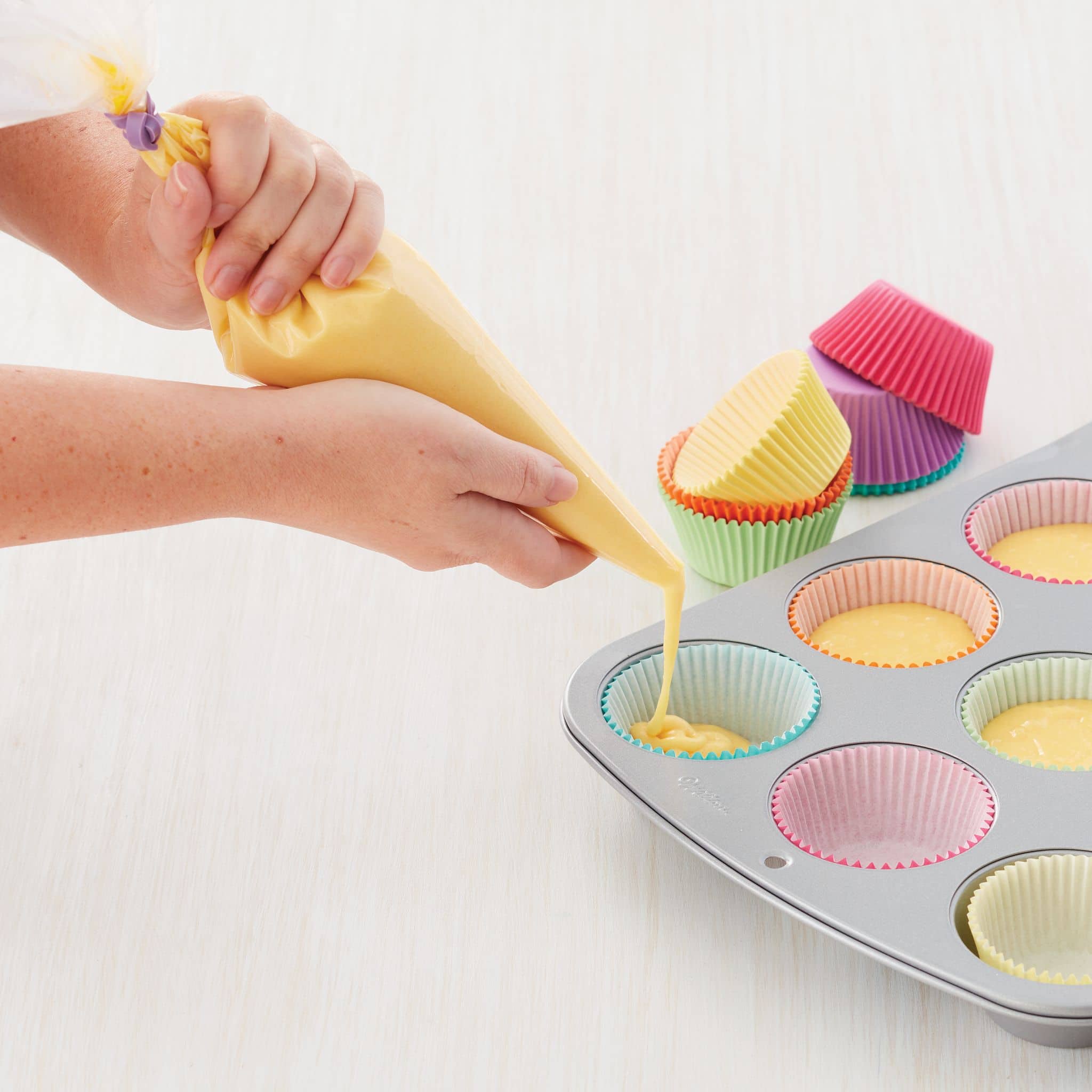 Wilton™ 16" Disposable Plastic Decorating Bags, 100ct.