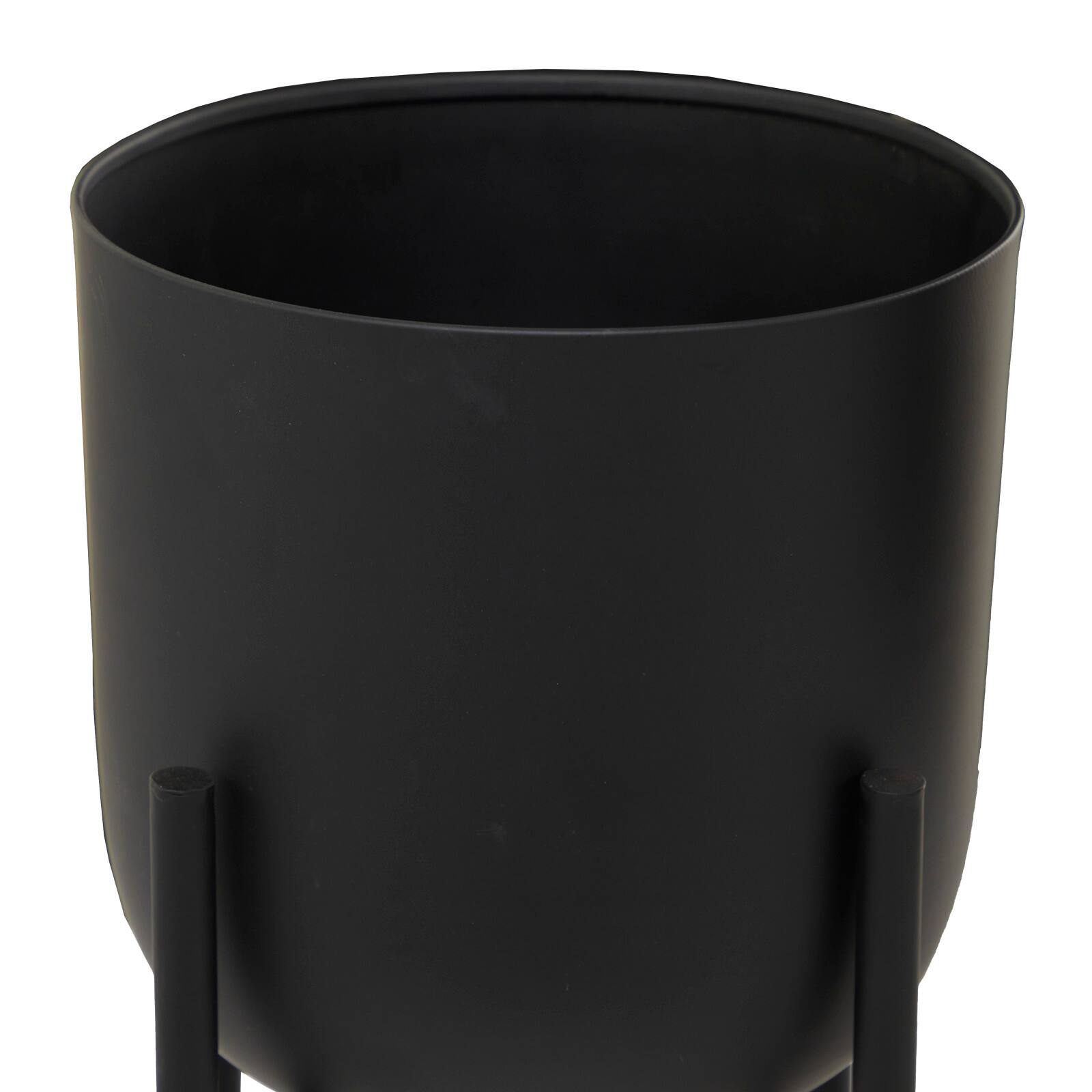 CosmoLiving by Cosmopolitan Black Metal Planter with Removable Stand Set, 22&#x22; &#x26; 20&#x22;