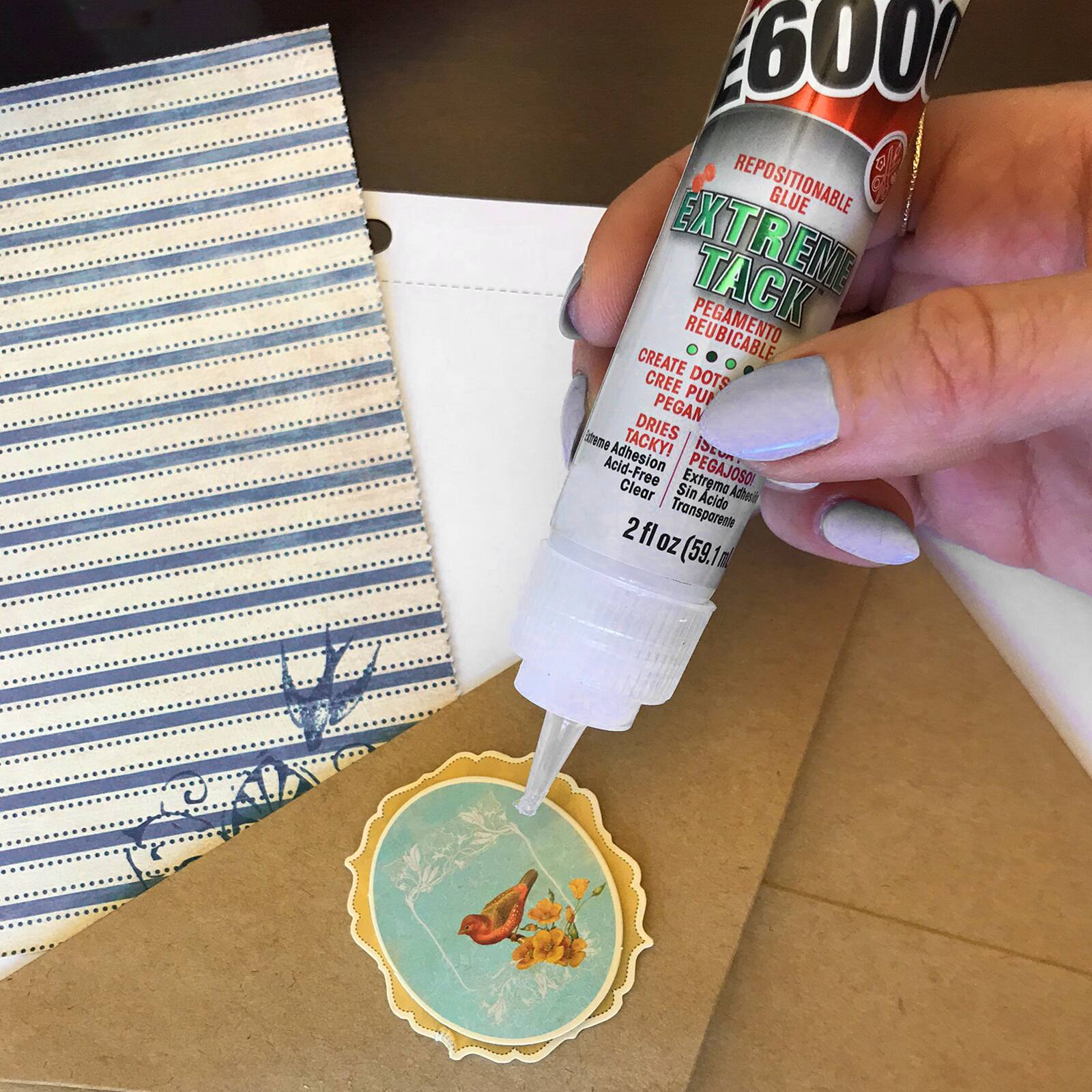 E6000® Extreme Tack® Hang Bottle