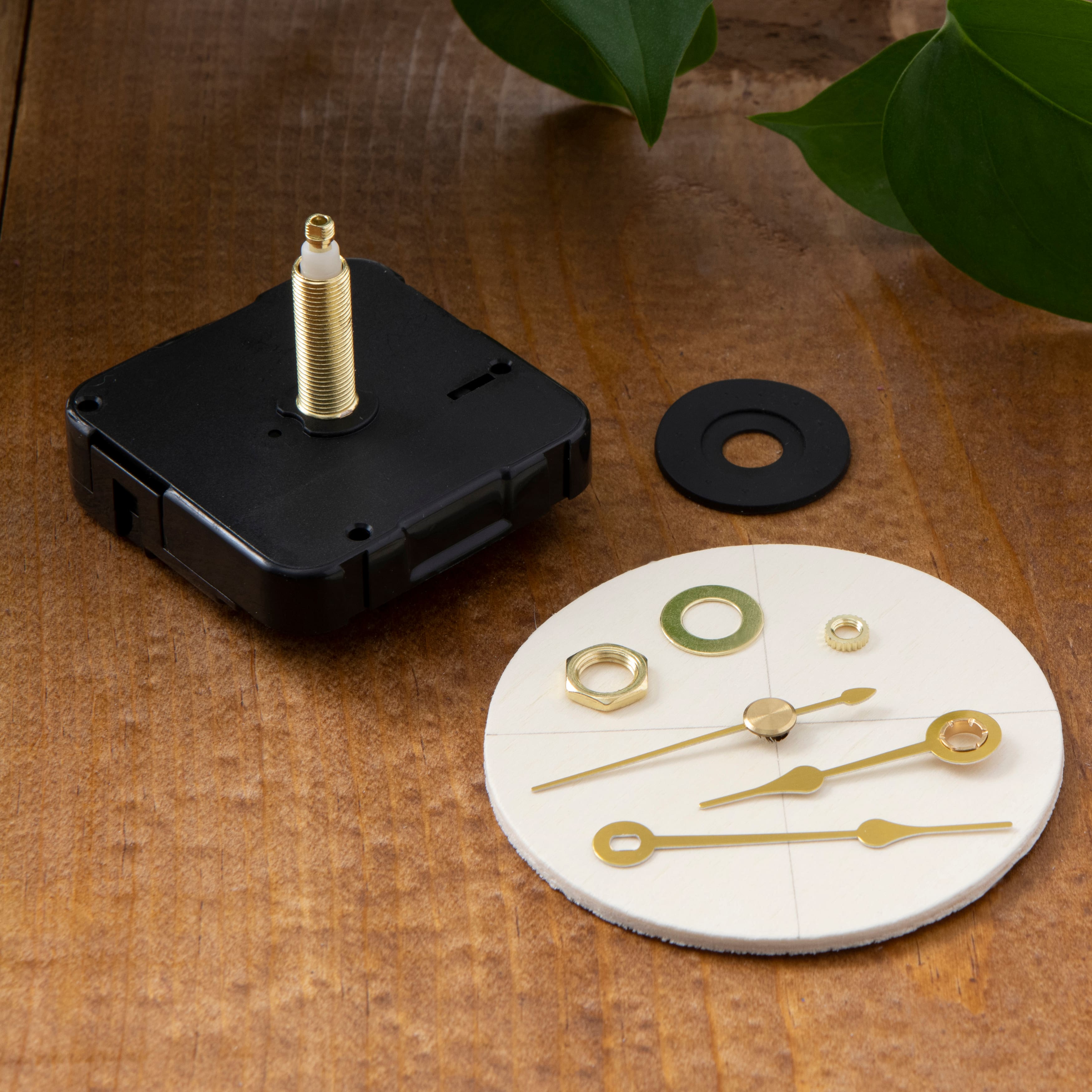 3/4&#x22; Clock Movement Kit with Small Hands by Make Market&#xAE;