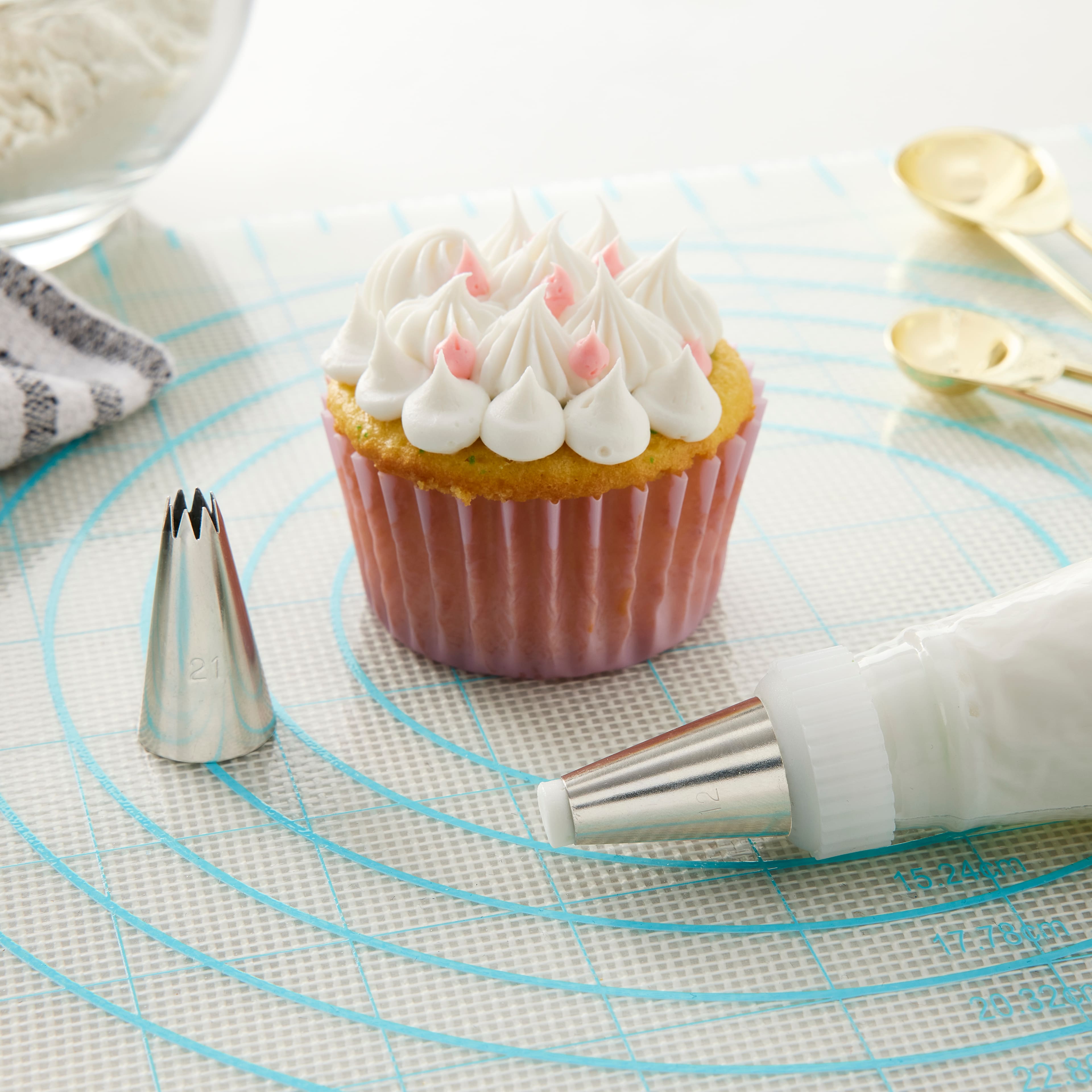 Wilton® Round & Open Star Tip Set