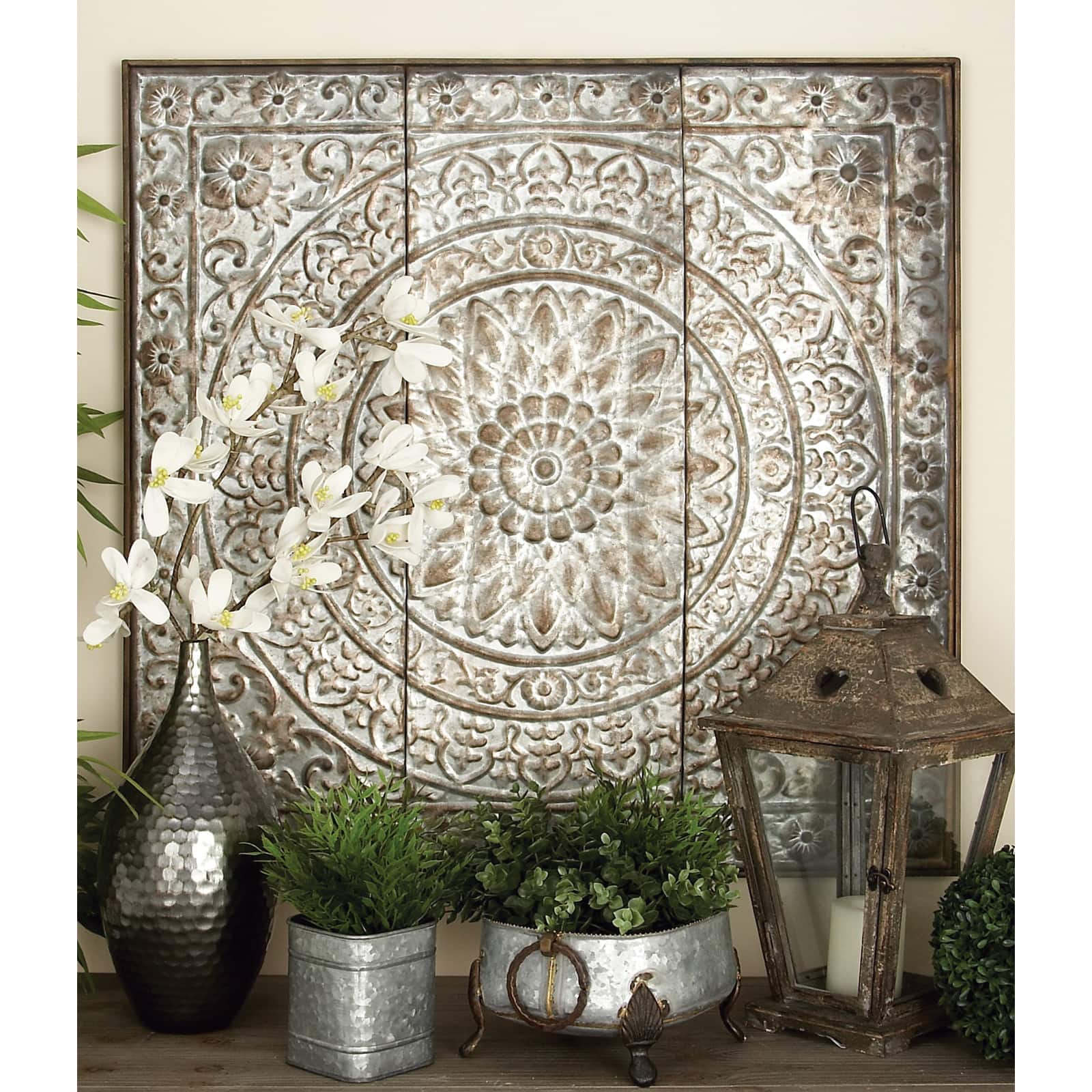 36&#x22; Gray Metal Rustic Floral Wall D&#xE9;cor