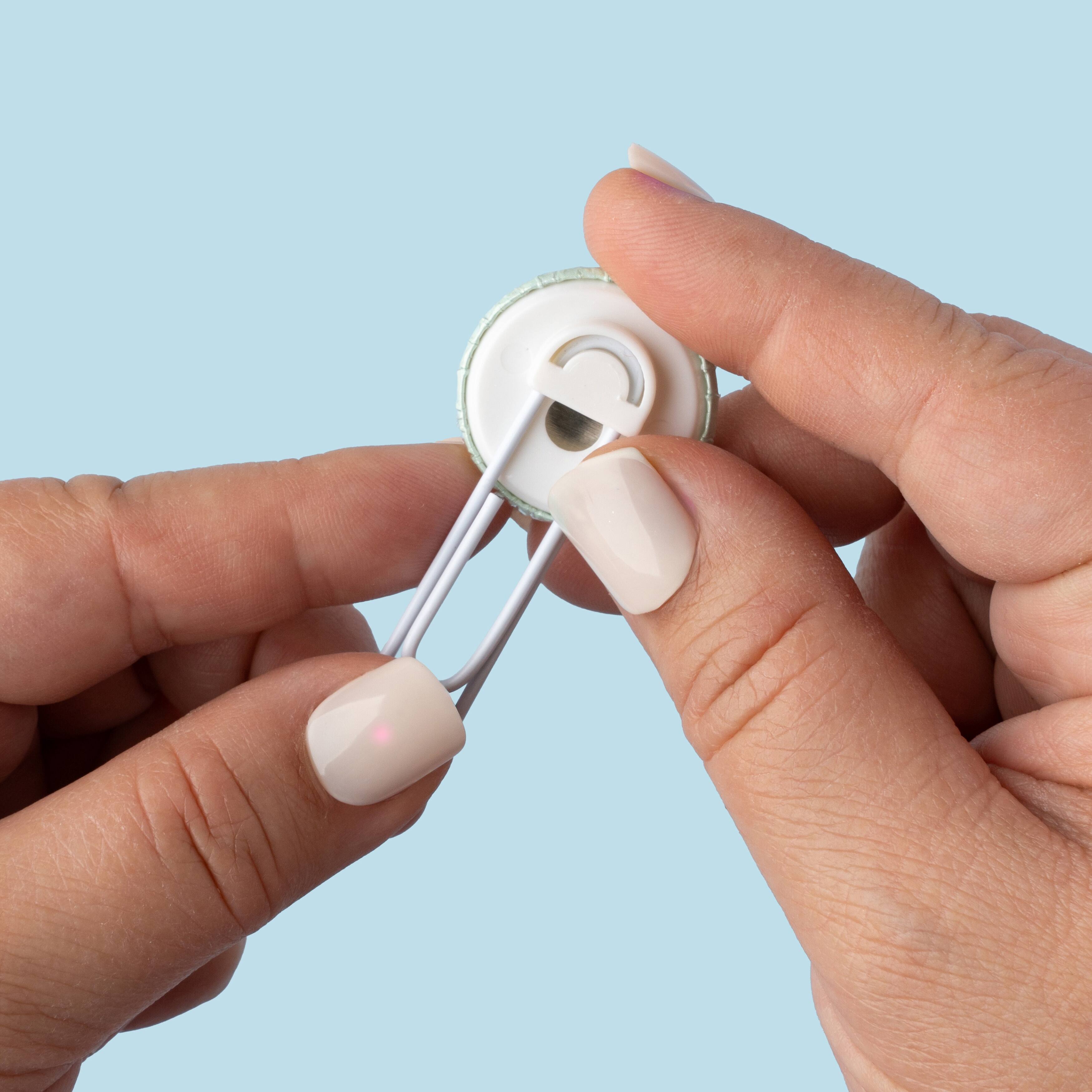 We R Memory Keepers® Button Press™ Paper Clip Backers Kit, Makes 5